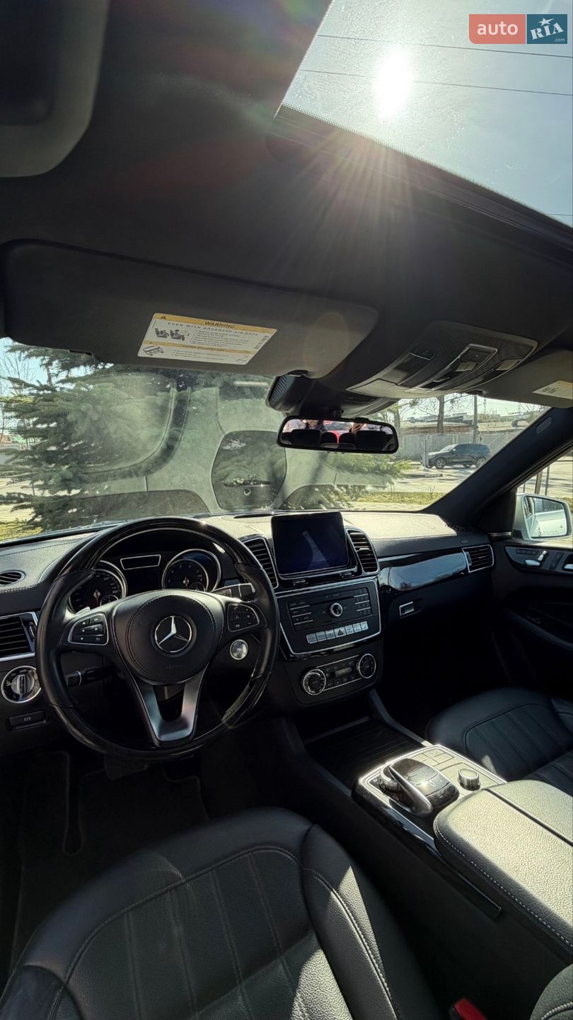 Mercedes-Benz GLS-Class 2018 VIN 4JGDF6EE9JB126835 фото оголошення 17 з 31