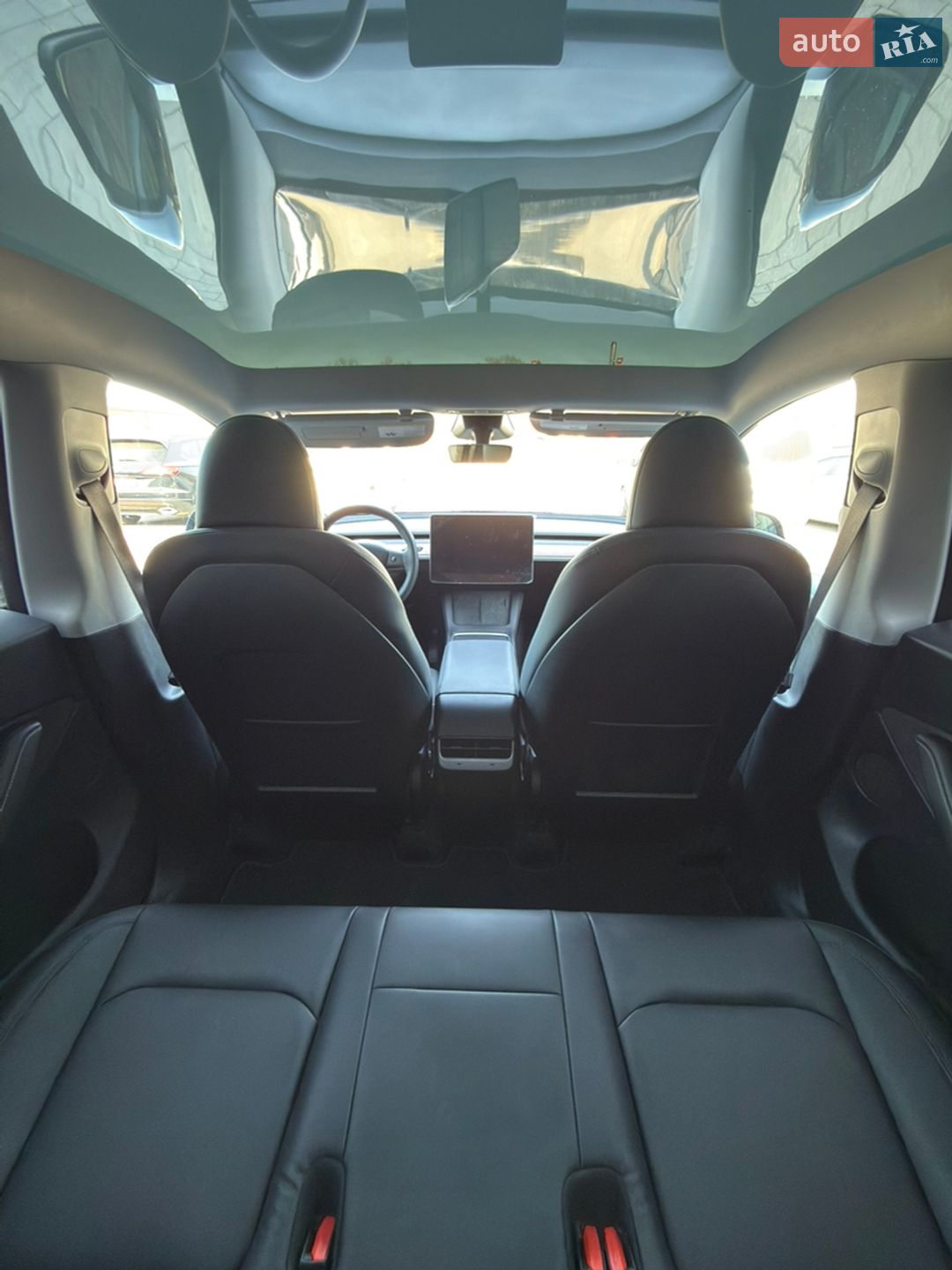Tesla Model Y 2024 VIN 7SAYGDEE1RA283873 фото оголошення 10 з 40