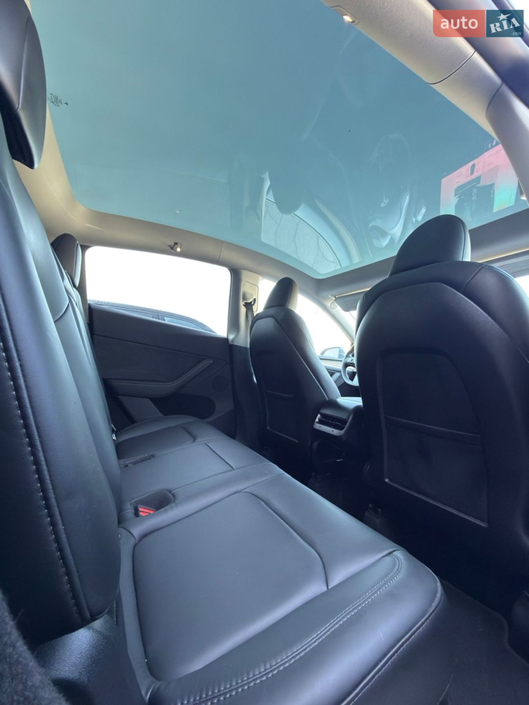 Tesla Model Y 2024 VIN 7SAYGDEE1RA283873 фото оголошення 13 з 40