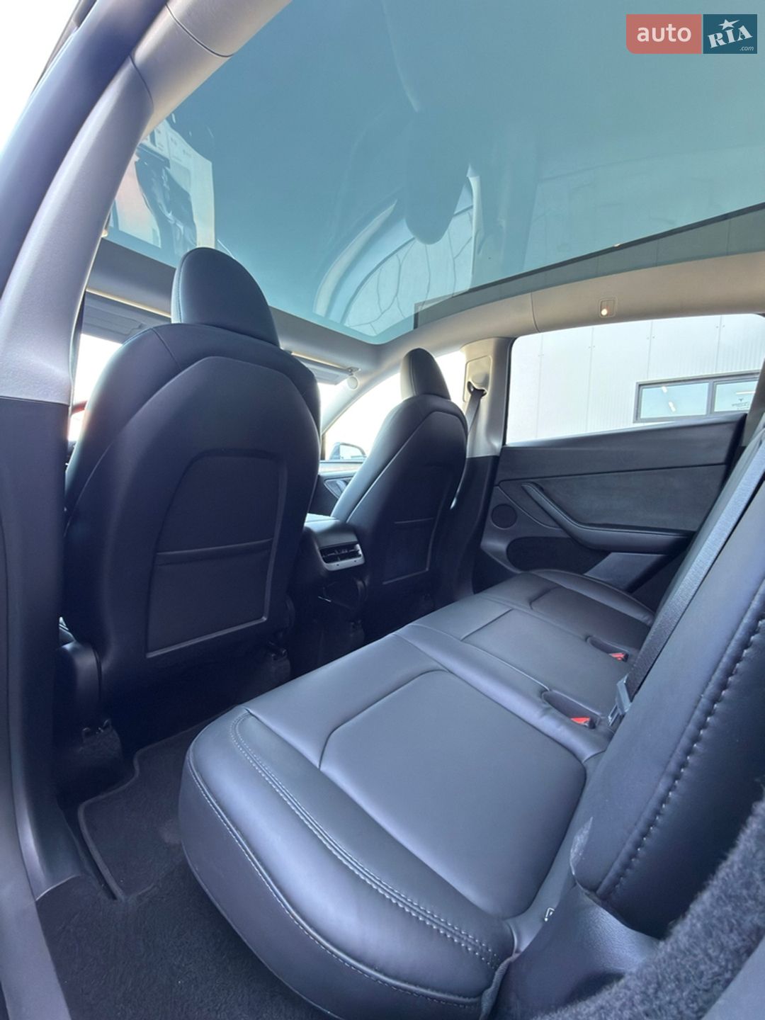 Tesla Model Y 2024 VIN 7SAYGDEE1RA283873 фото оголошення 14 з 40
