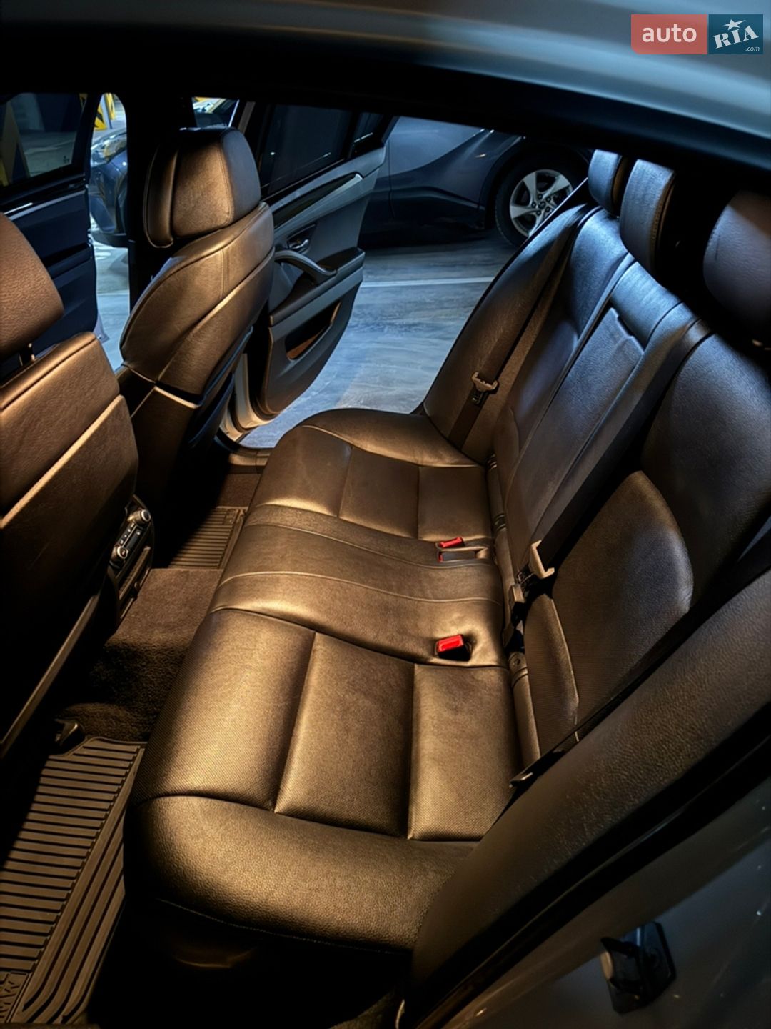 BMW 5 Series 2012 VIN WBAFU7C51CDU62866 фото оголошення 8 з 15