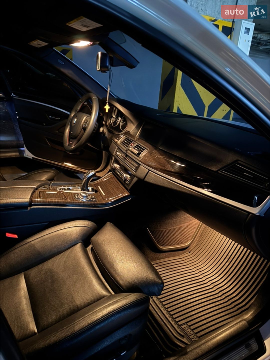 BMW 5 Series 2012 VIN WBAFU7C51CDU62866 фото оголошення 9 з 15