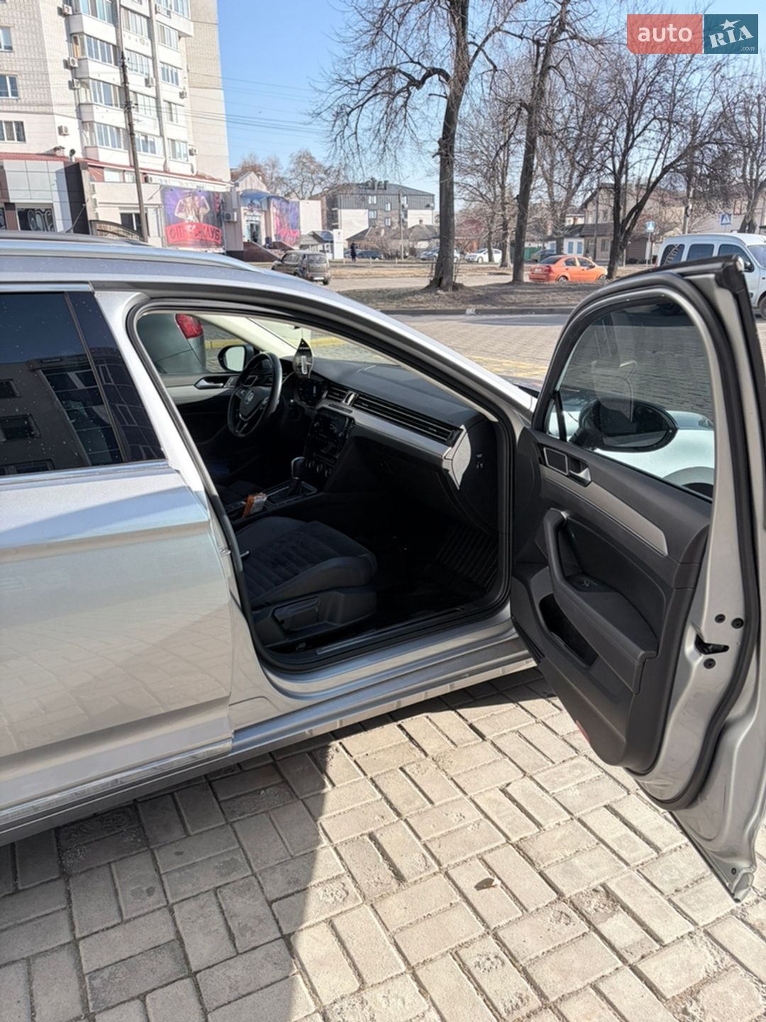 Volkswagen Passat 2019 VIN WVWZZZ3CZKE046695 фото оголошення 8 з 13