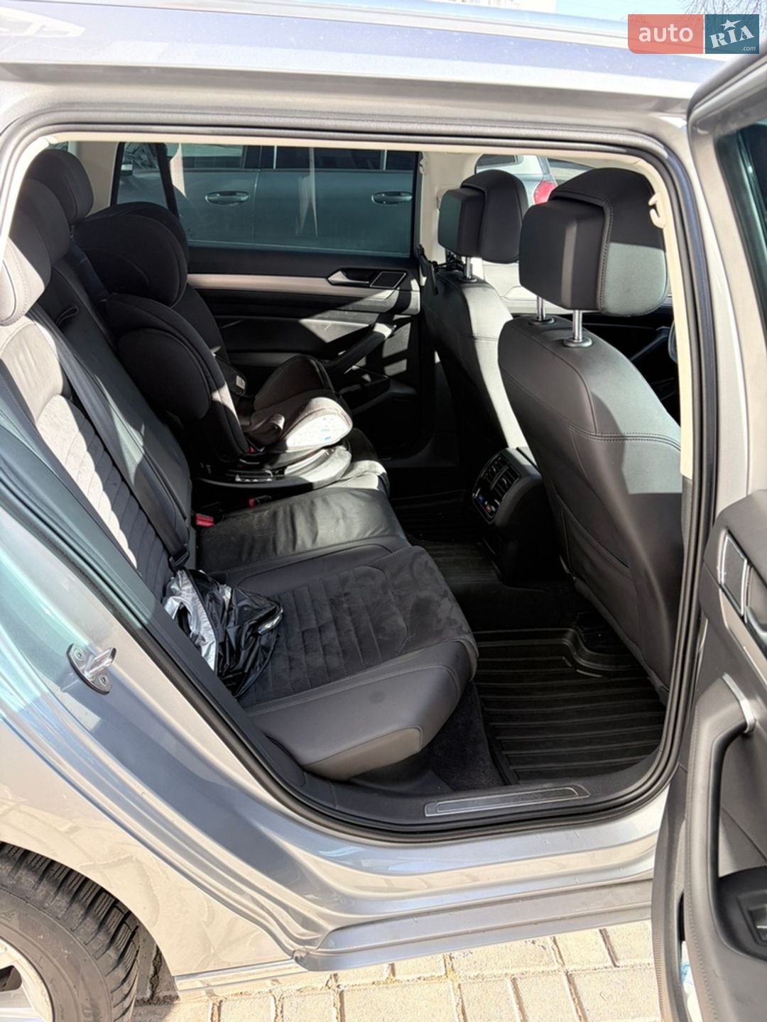 Volkswagen Passat 2019 VIN WVWZZZ3CZKE046695 фото оголошення 9 з 13