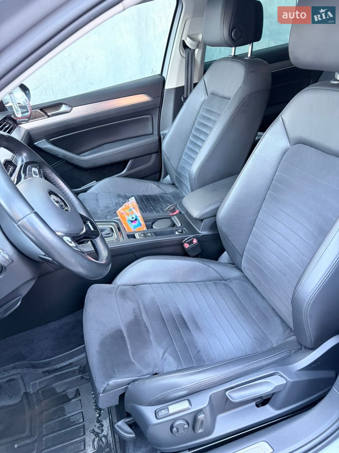 Volkswagen Passat 2019 VIN WVWZZZ3CZKE046695 фото оголошення 12 з 13