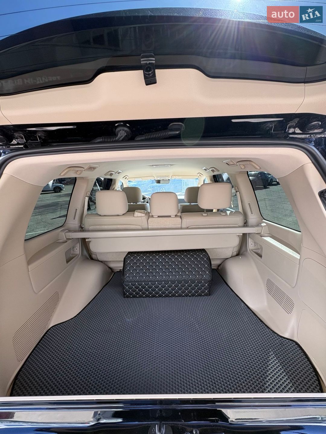 Toyota Land Cruiser 2021 VIN JTMCV05J004326776 фото оголошення 9 з 16