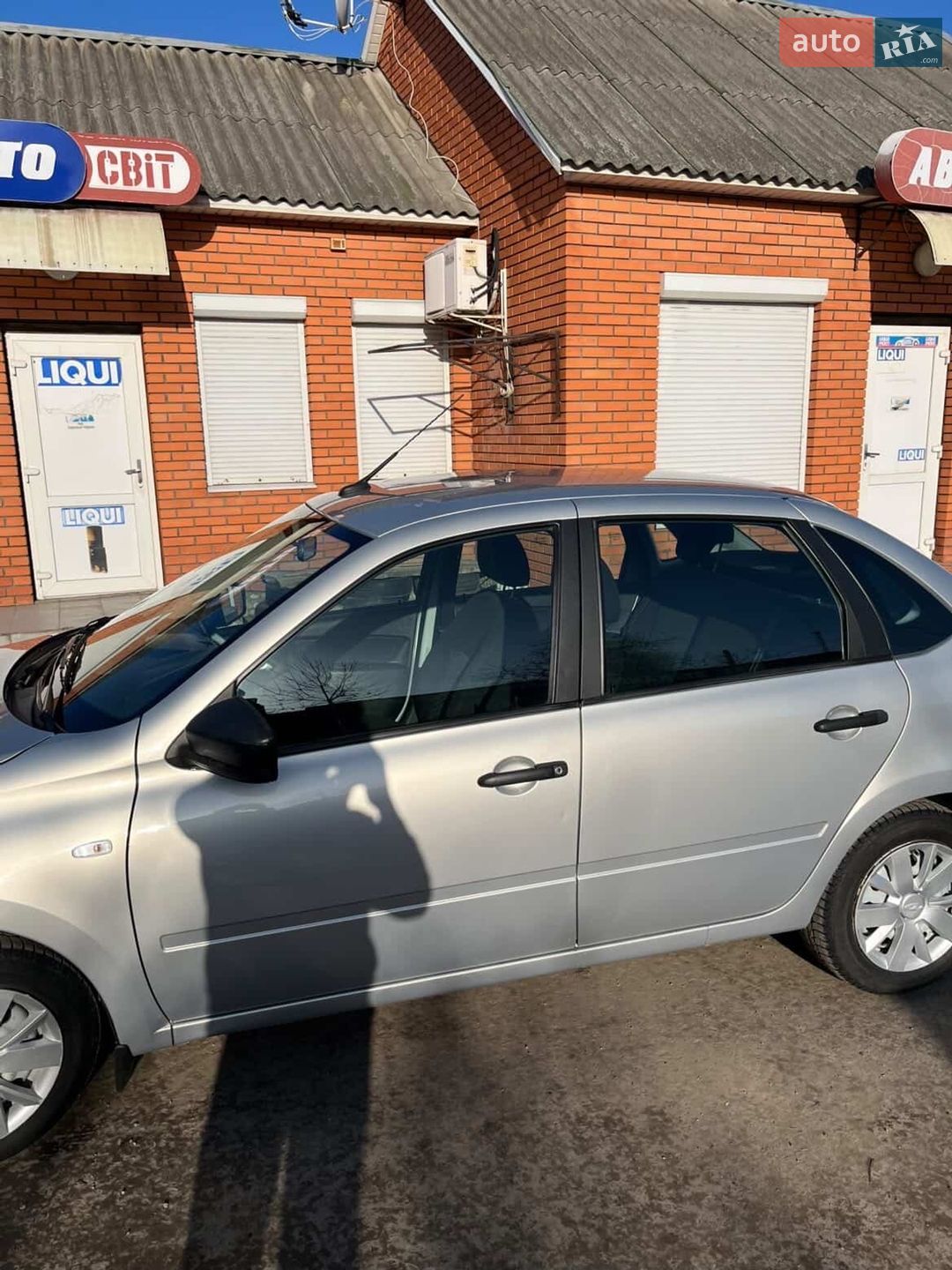 ВАЗ / Lada 2190 Granta 2018 VIN XTA219010K0567898 фото оголошення 2 з 38