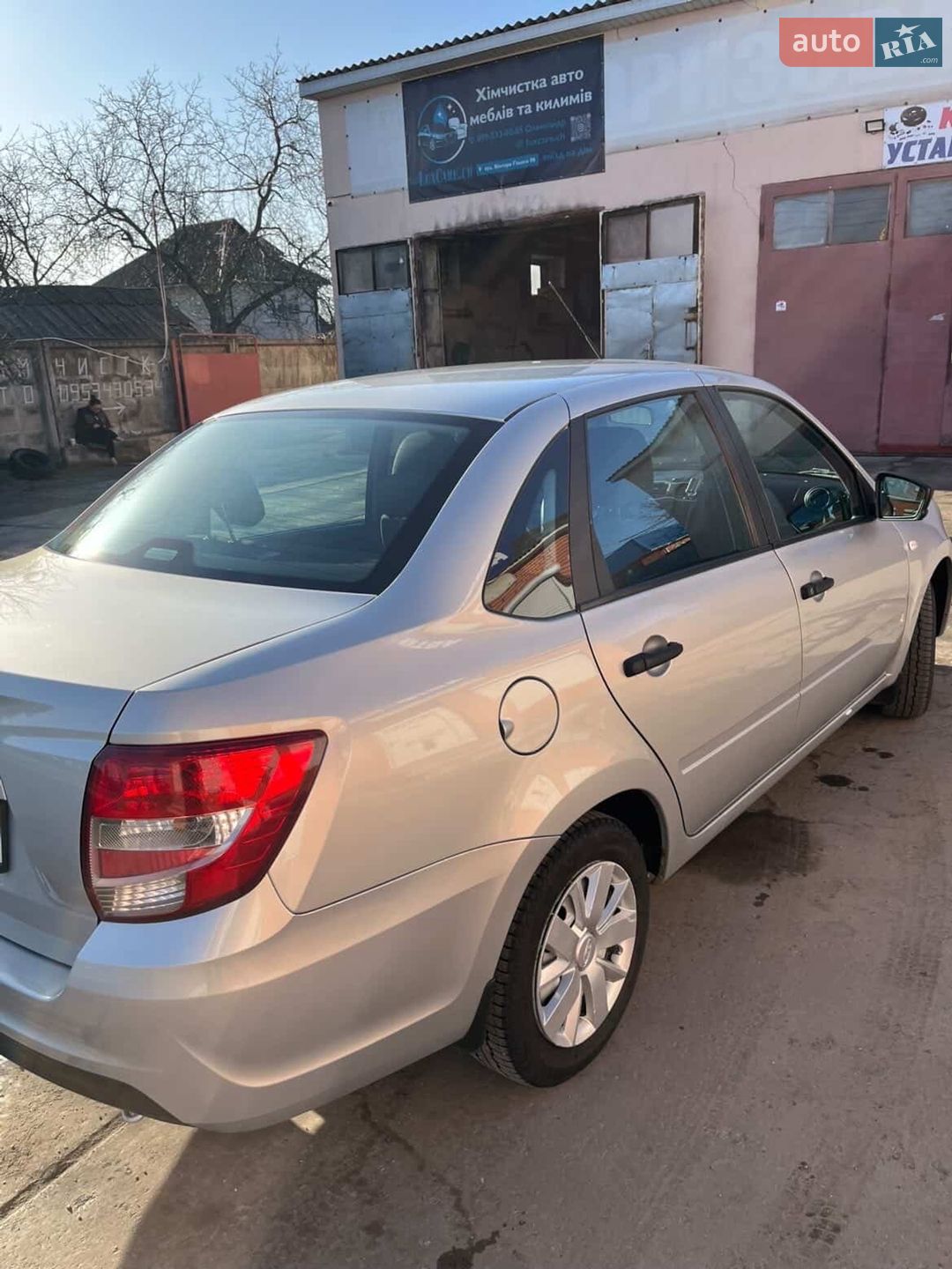 ВАЗ / Lada 2190 Granta 2018 VIN XTA219010K0567898 фото оголошення 4 з 38