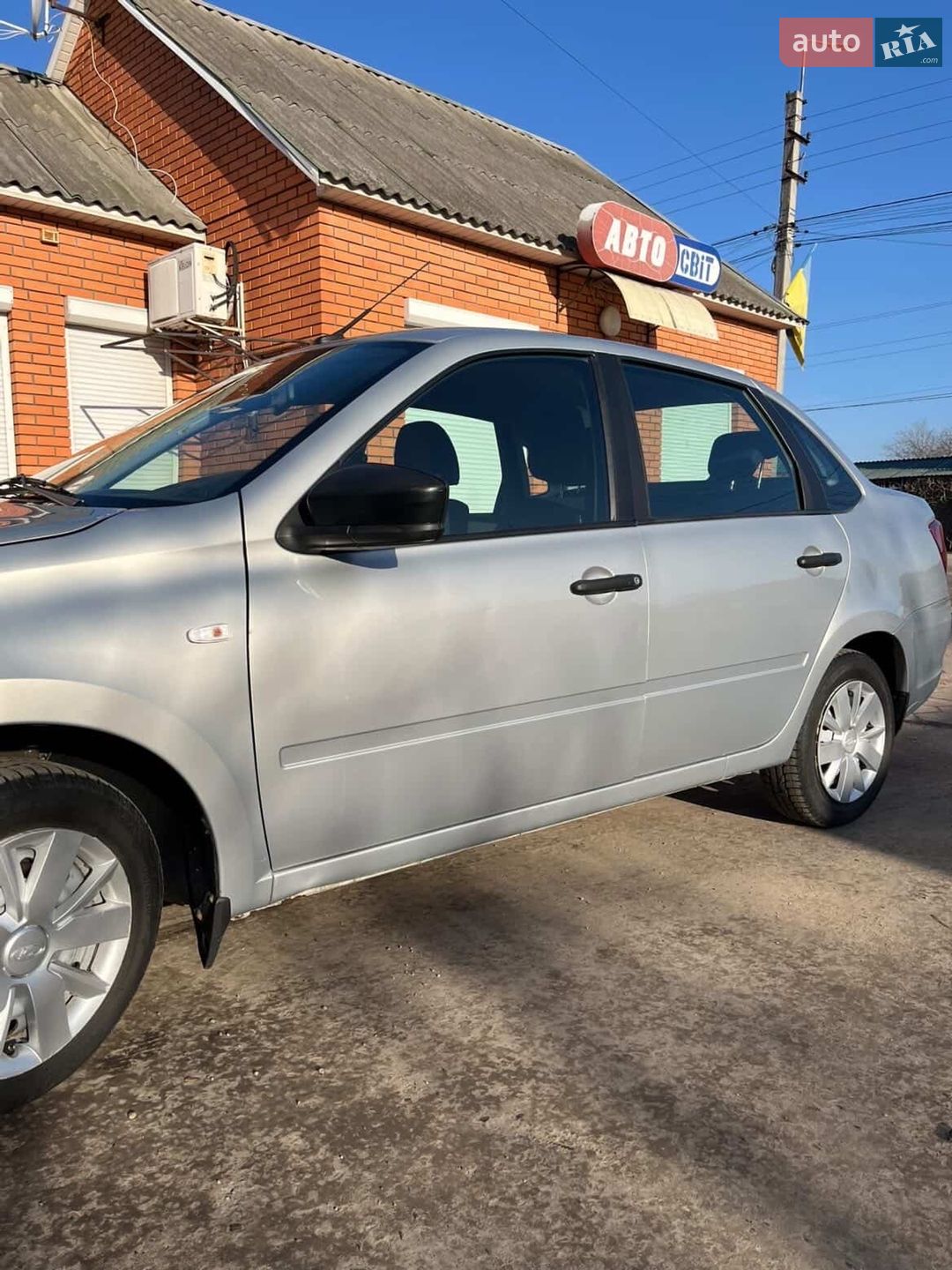 ВАЗ / Lada 2190 Granta 2018 VIN XTA219010K0567898 фото оголошення 14 з 38