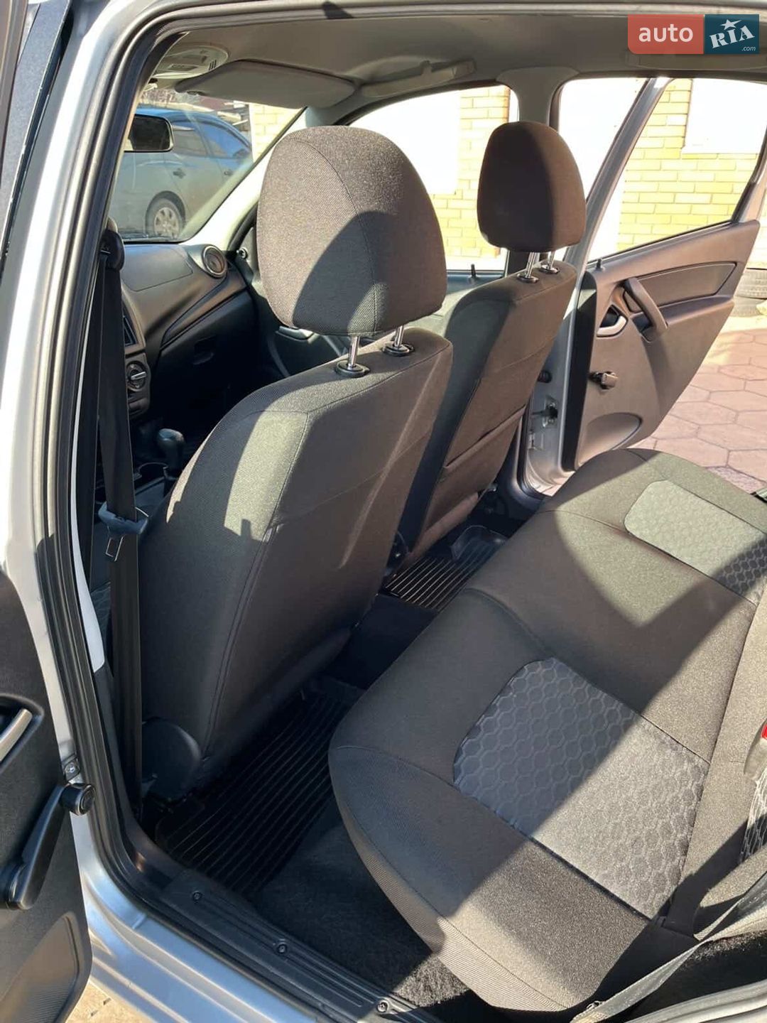 ВАЗ / Lada 2190 Granta 2018 VIN XTA219010K0567898 фото оголошення 25 з 38