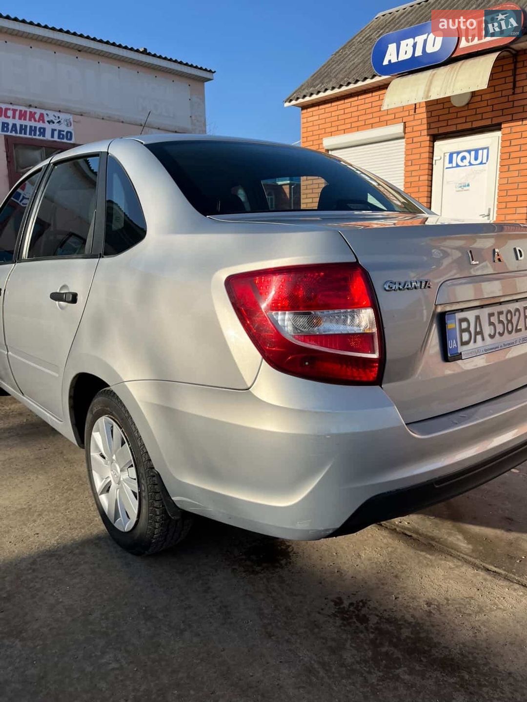ВАЗ / Lada 2190 Granta 2018 VIN XTA219010K0567898 фото оголошення 27 з 38