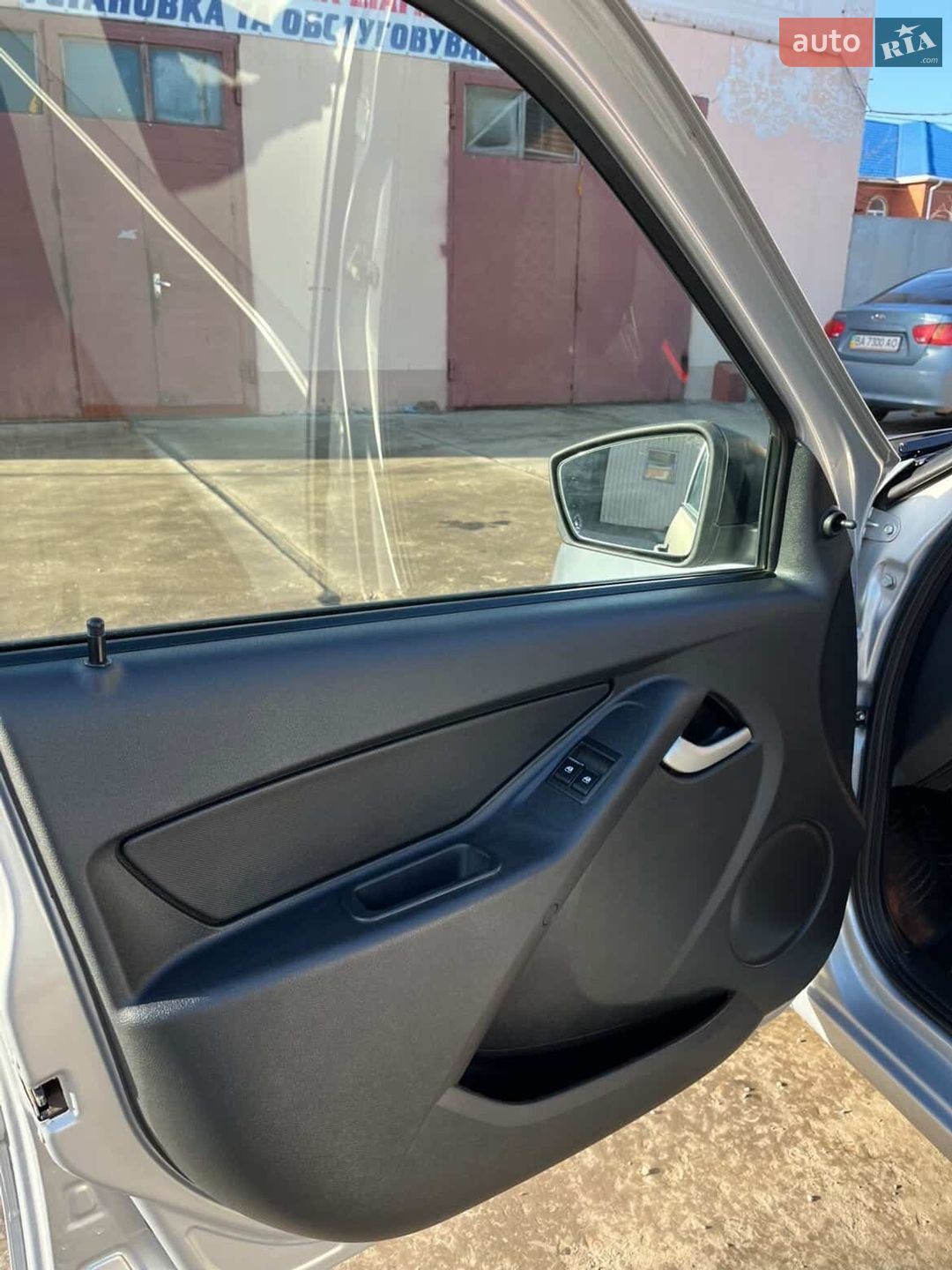 ВАЗ / Lada 2190 Granta 2018 VIN XTA219010K0567898 фото оголошення 29 з 38