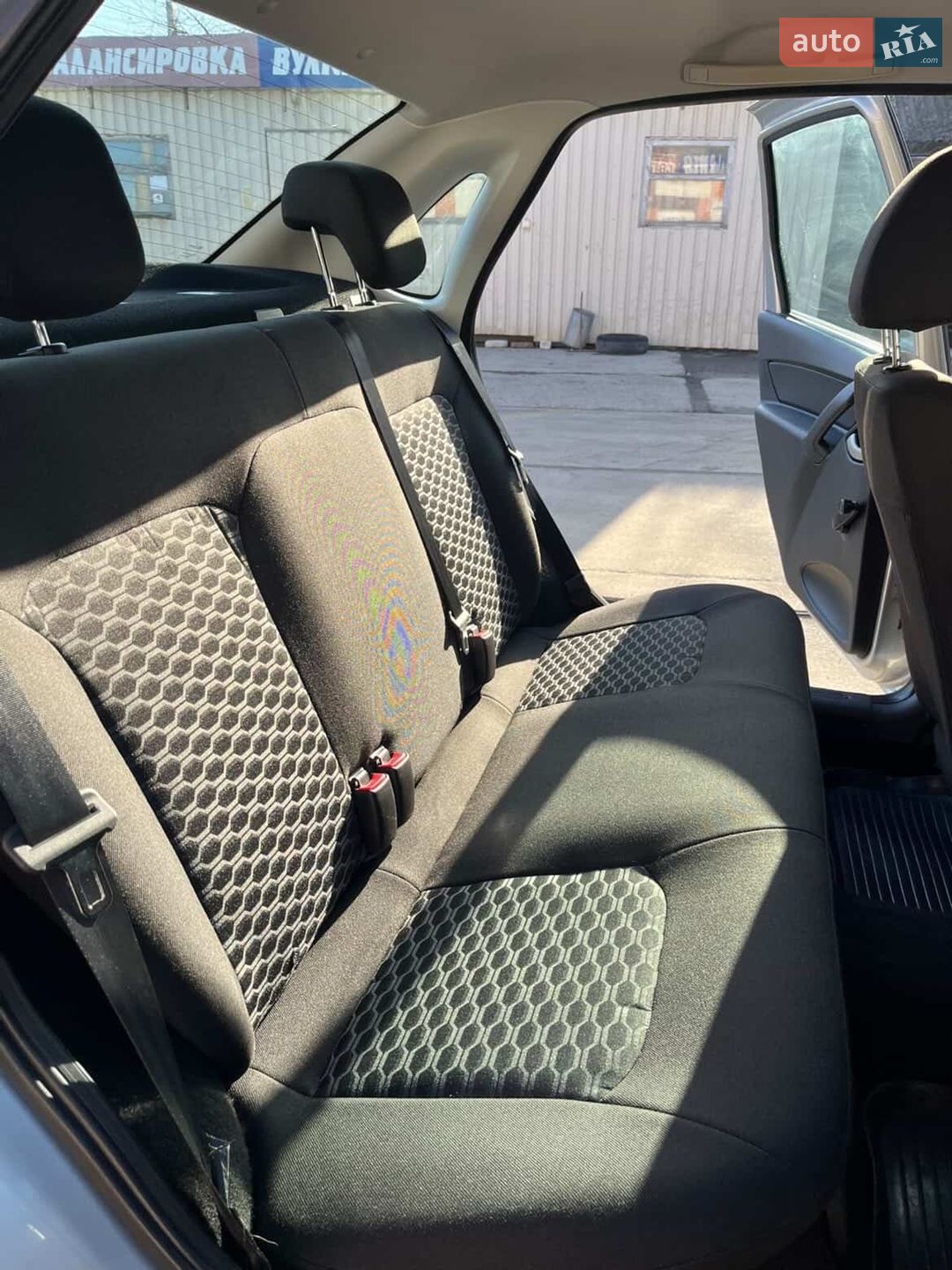 ВАЗ / Lada 2190 Granta 2018 VIN XTA219010K0567898 фото оголошення 36 з 38