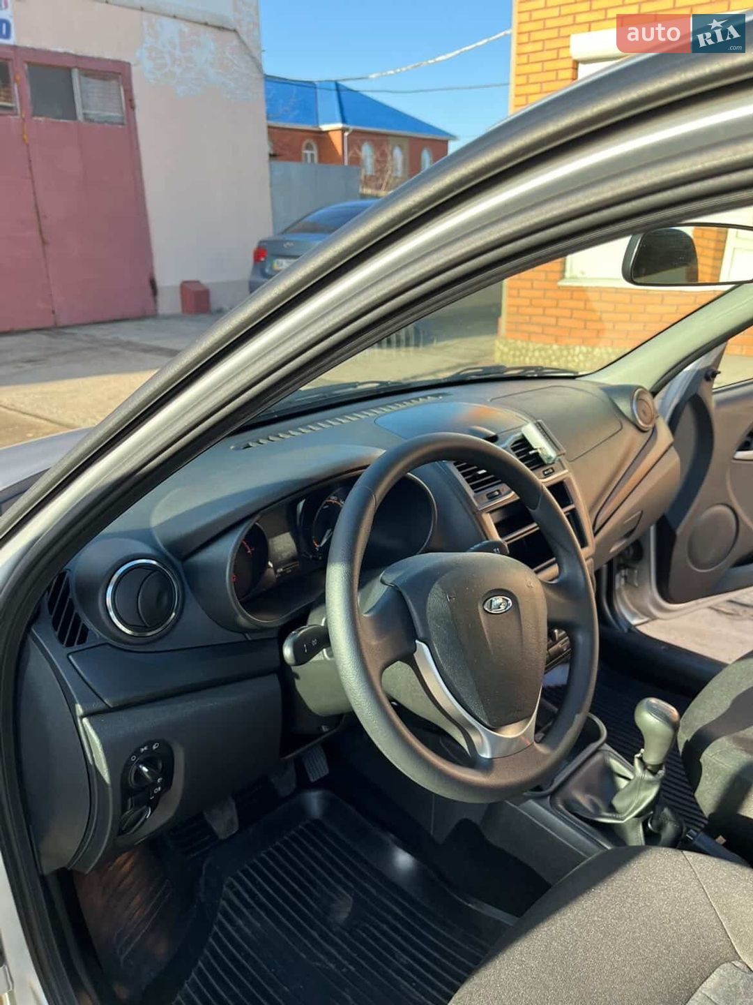 ВАЗ / Lada 2190 Granta 2018 VIN XTA219010K0567898 фото оголошення 37 з 38