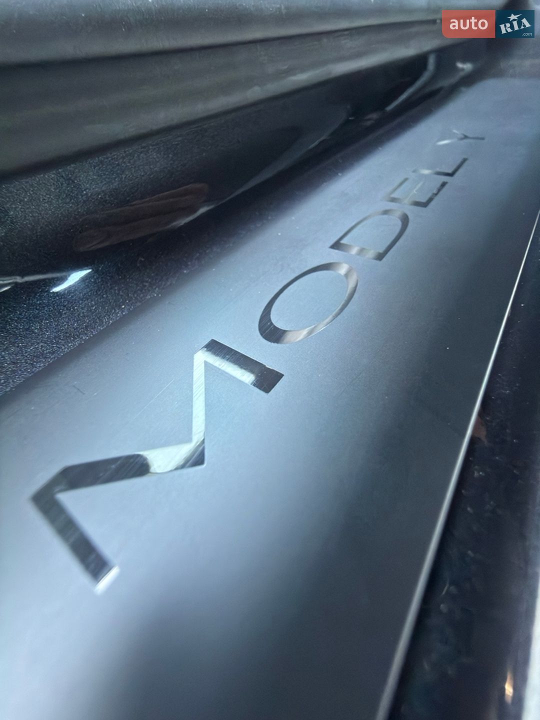 Tesla Model Y 2024 VIN 7SAYGDEE1RA283873 фото оголошення 36 з 40