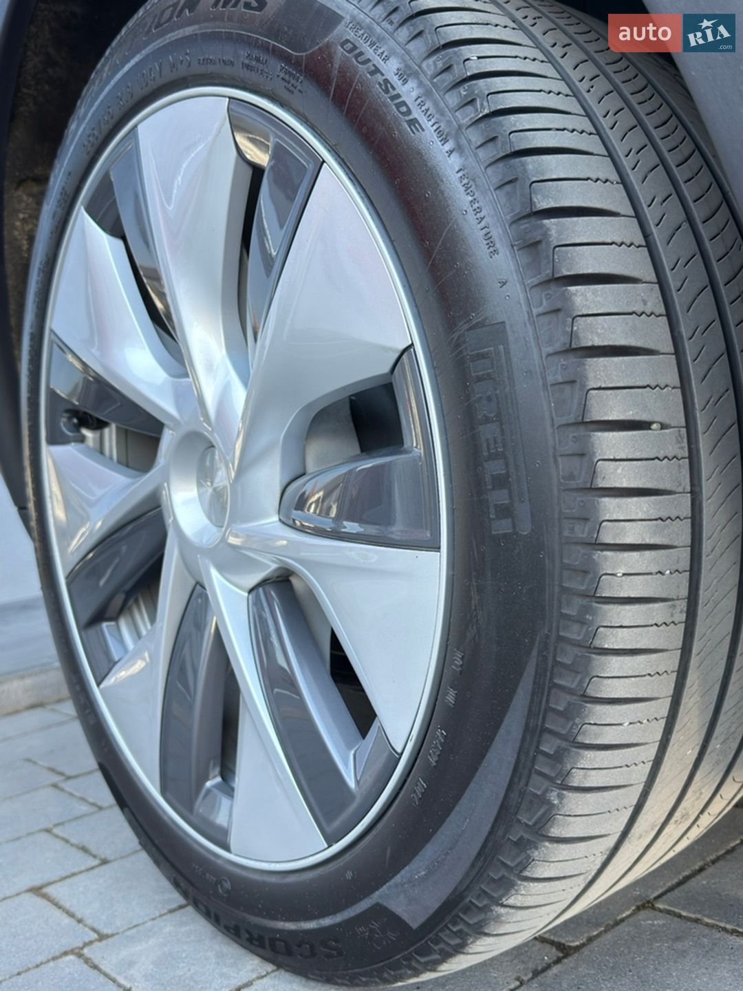 Tesla Model Y 2024 VIN 7SAYGDEE1RA283873 фото оголошення 40 з 40