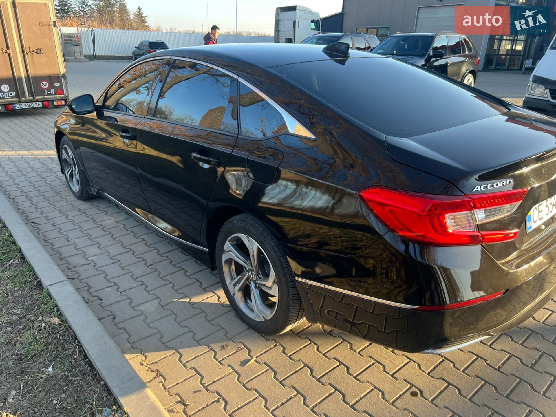 Honda Accord 2020 VIN 1HGCV1F55LA064719 фото оголошення 2 з 12