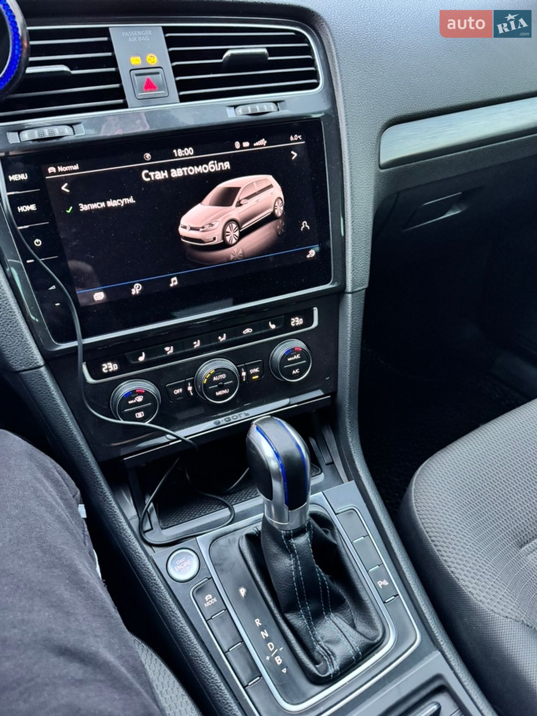 Volkswagen e-Golf 2018 VIN WVWZZZAUZJ8904028 фото оголошення 18 з 24
