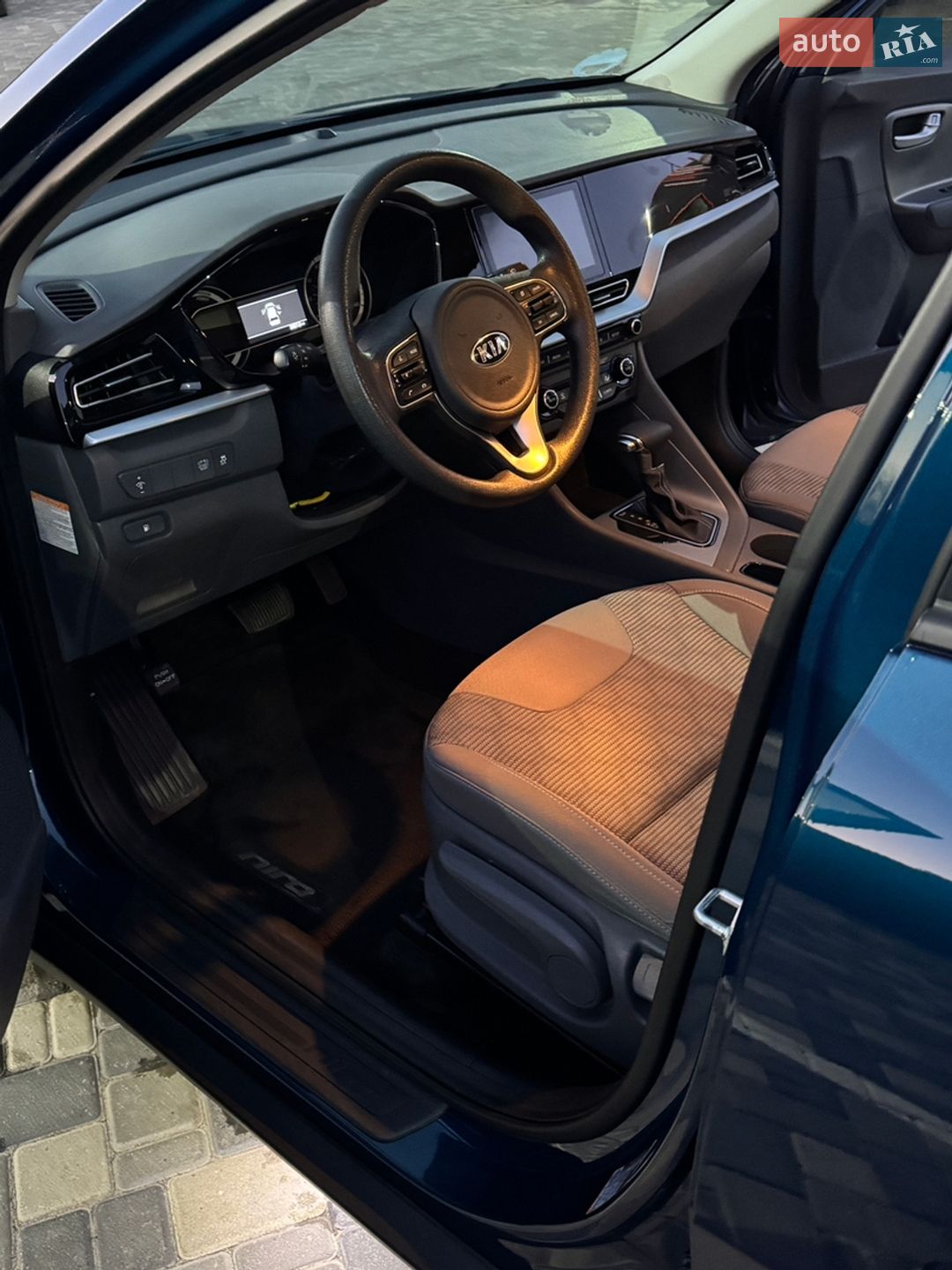 Kia Niro 2019 VIN KNDCB3LC0L5360813 фото оголошення 10 з 27