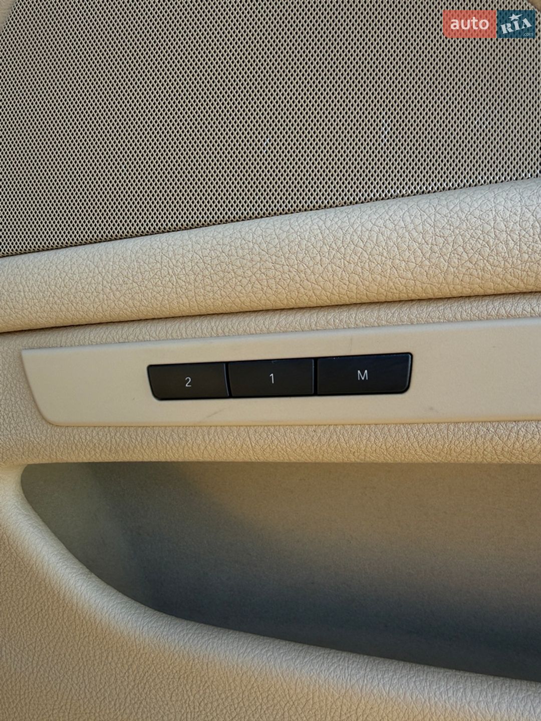 BMW 5 Series 2012 VIN WBAMW910X0DV11515 фото оголошення 64 з 126