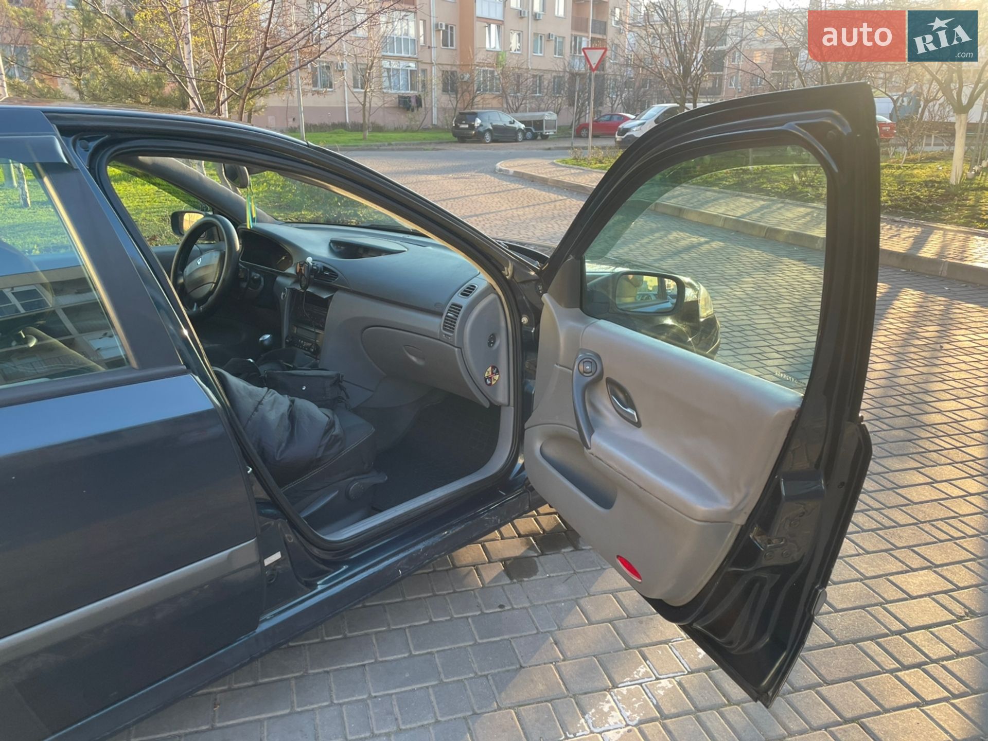 Renault Laguna 2004 VIN VF1KGRG0631725154 фото оголошення 19 з 24