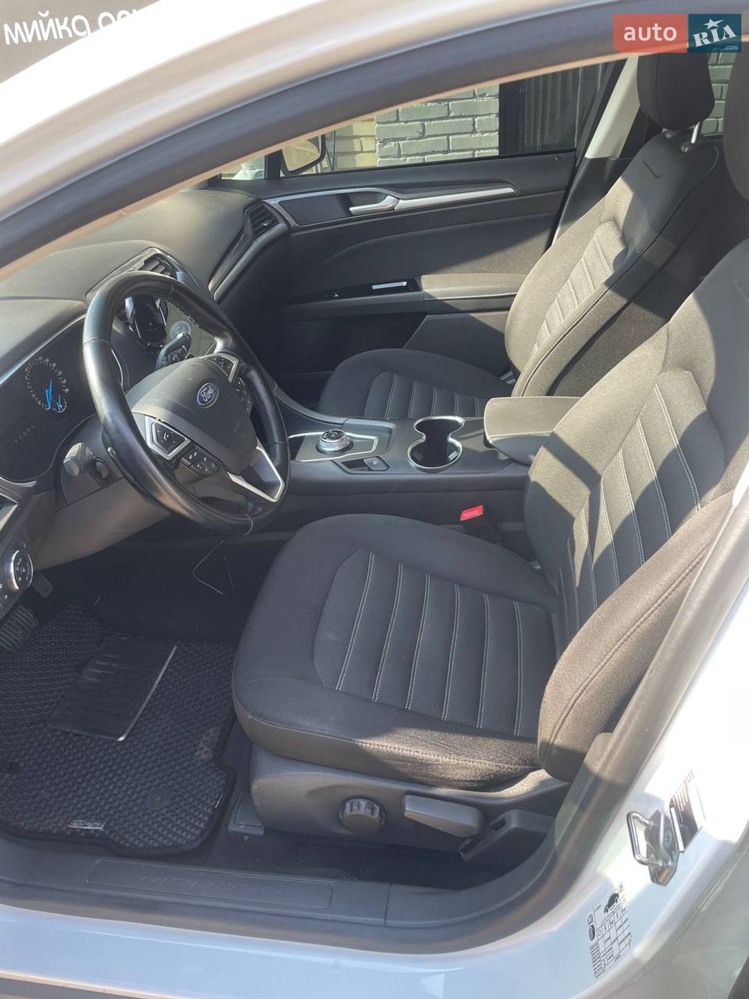 Ford Mondeo 2019 VIN WF0FXXWPCFKL08752 фото оголошення 3 з 16