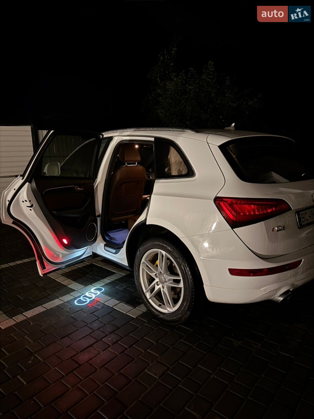 Audi Q5 2012 VIN WA1LFAFP9DA035815 фото оголошення 7 з 18