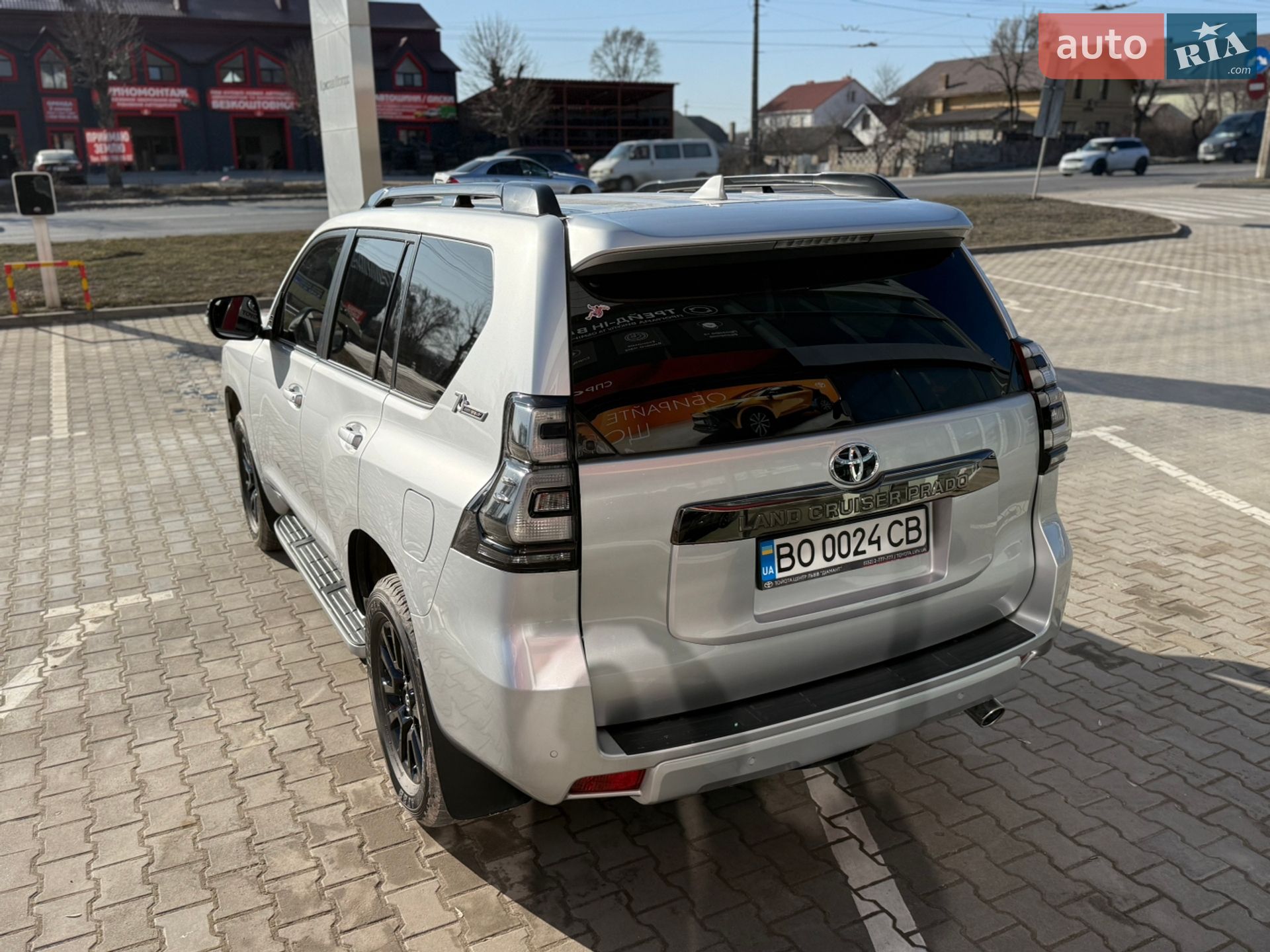 Toyota Land Cruiser Prado 2022 VIN JTEBU3FJX0K220423 фото оголошення 6 з 33