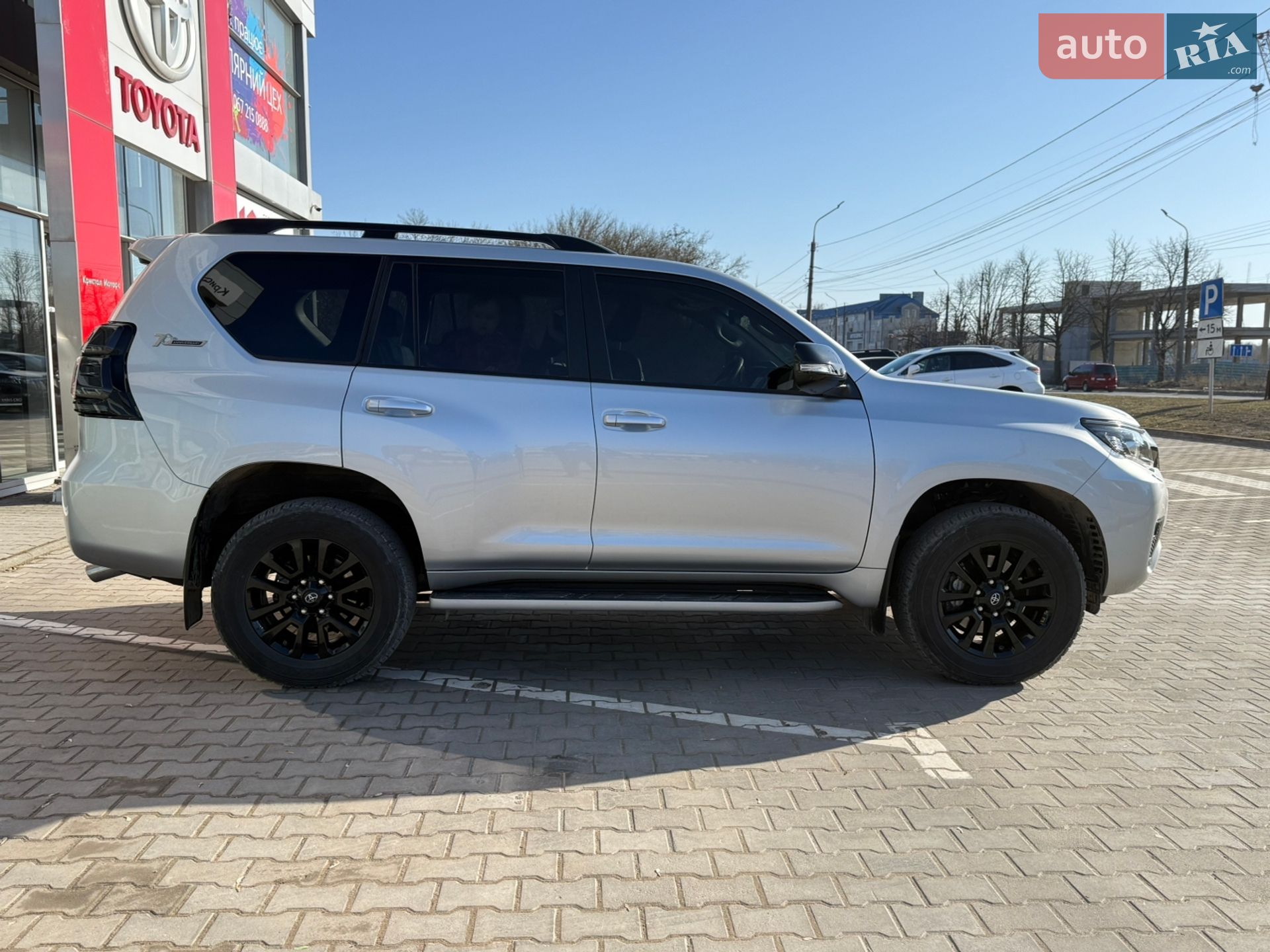 Toyota Land Cruiser Prado 2022 VIN JTEBU3FJX0K220423 фото оголошення 7 з 46