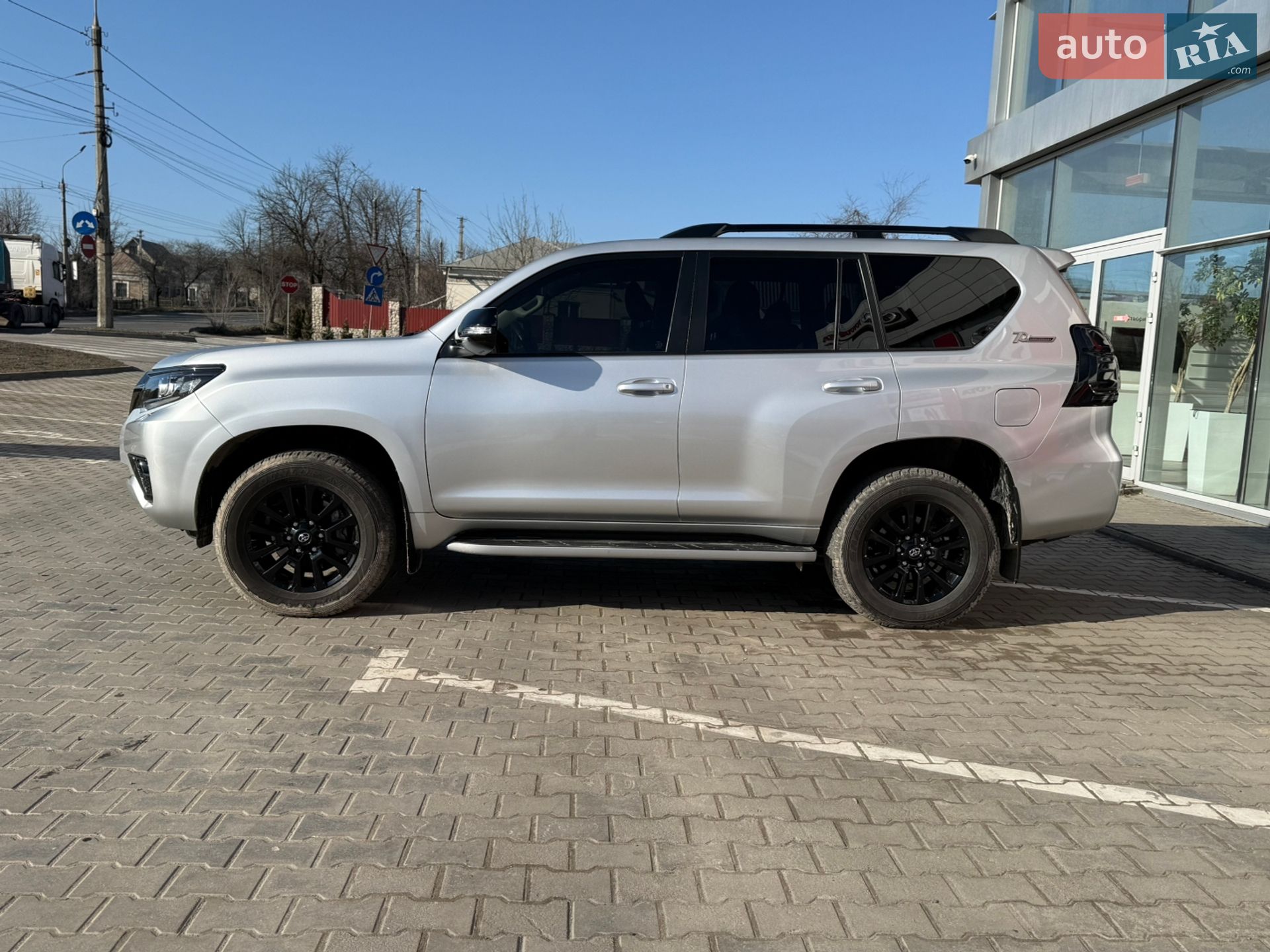 Toyota Land Cruiser Prado 2022 VIN JTEBU3FJX0K220423 фото оголошення 2 з 33