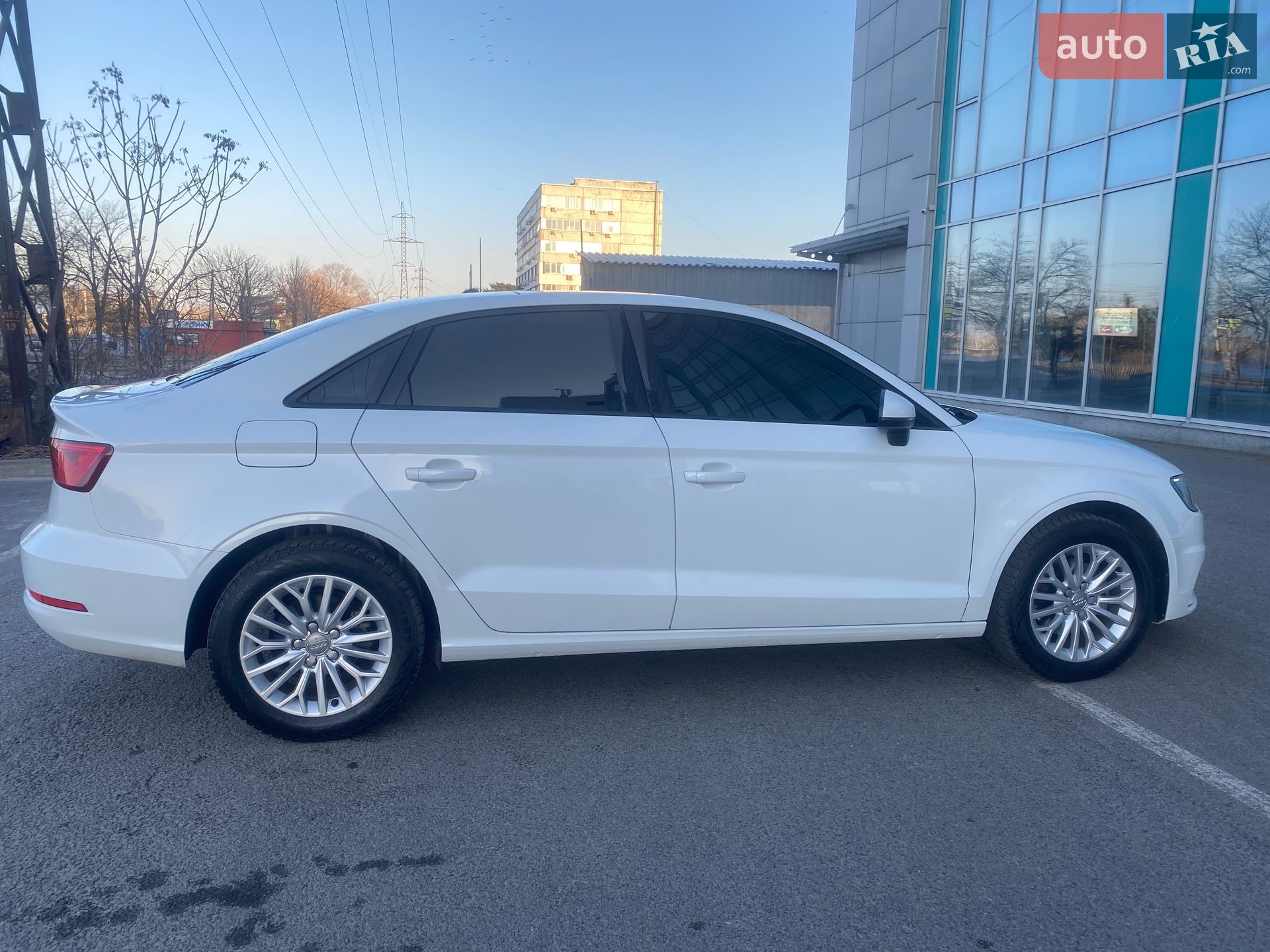 Audi A3 2016 VIN WAUZZZ8V9G1108975 фото оголошення 6 з 51