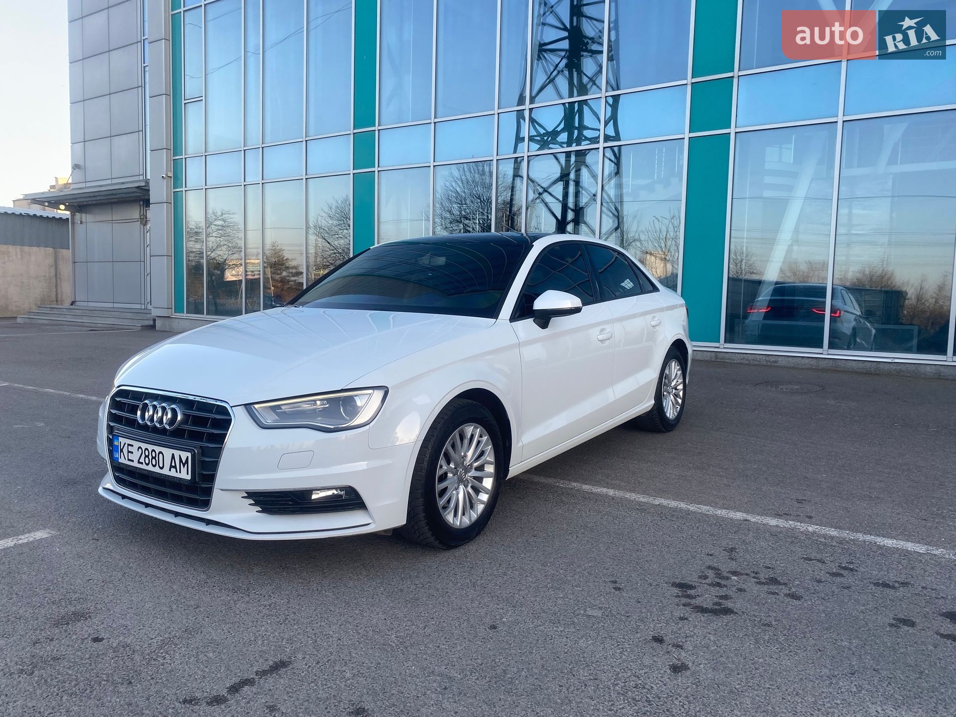 Audi A3 2016 VIN WAUZZZ8V9G1108975 фото оголошення 4 з 51