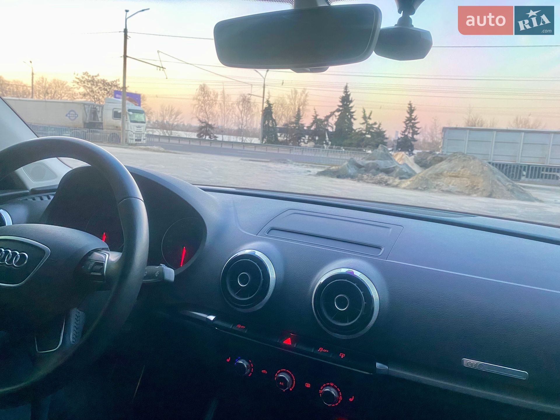 Audi A3 2016 VIN WAUZZZ8V9G1108975 фото оголошення 34 з 51