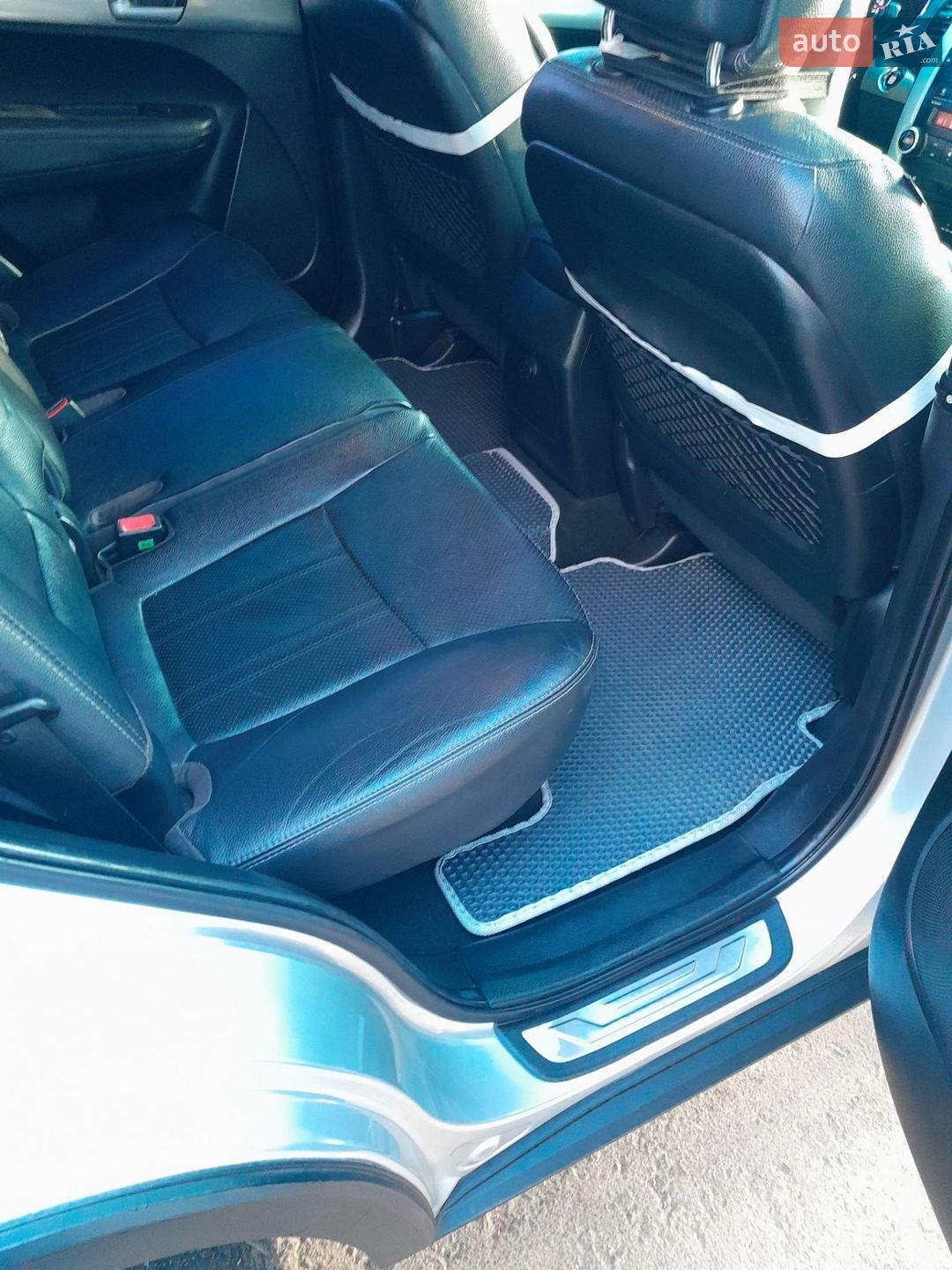 Kia Sorento 2011 VIN KNAKU814DC5246533 фото оголошення 30 з 46