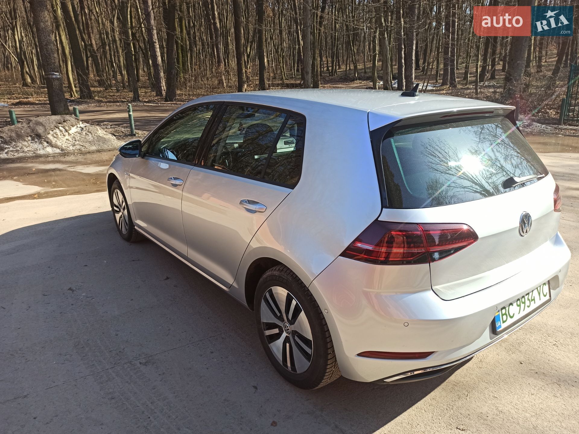 Volkswagen e-Golf 2019 VIN WVWPR7AU3KW908778 фото оголошення 3 з 20