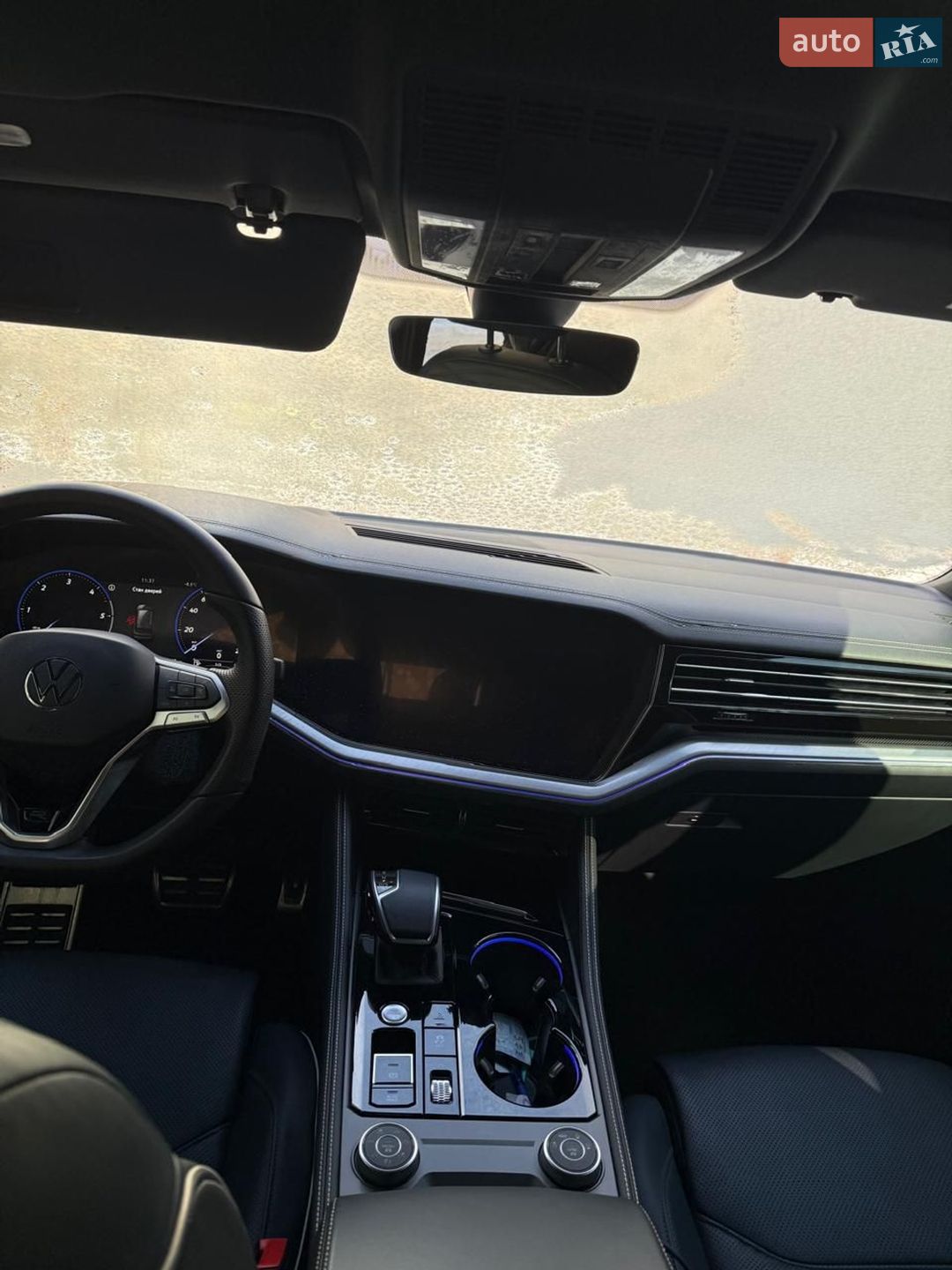 Volkswagen Touareg 2024 VIN WVGZZZCR2SD002576 фото оголошення 3 з 9