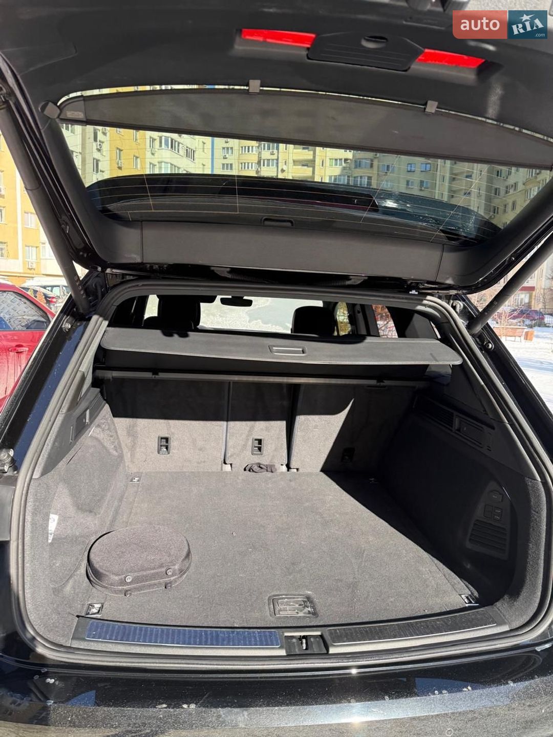 Volkswagen Touareg 2024 VIN WVGZZZCR2SD002576 фото оголошення 7 з 9