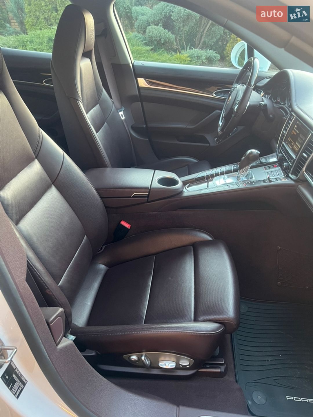 Porsche Panamera 2013 VIN WP0ZZZ97ZEL051061 фото оголошення 19 з 46