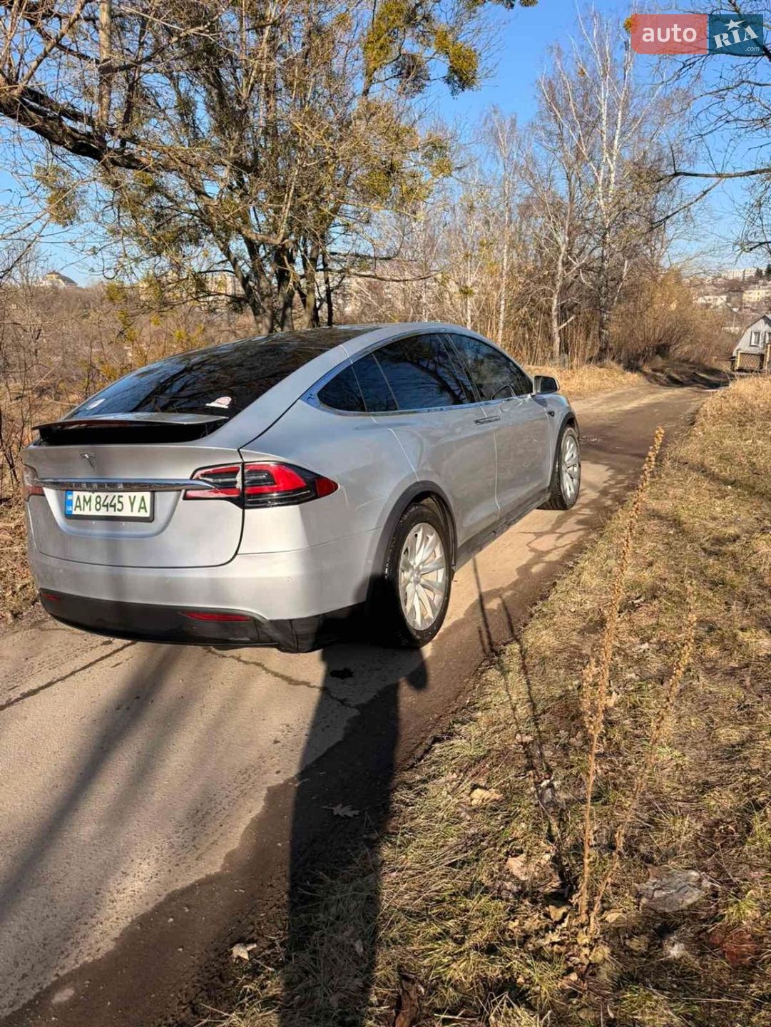 Tesla Model X 2018 VIN 5YJXCBE21JF113146 фото оголошення 5 з 19