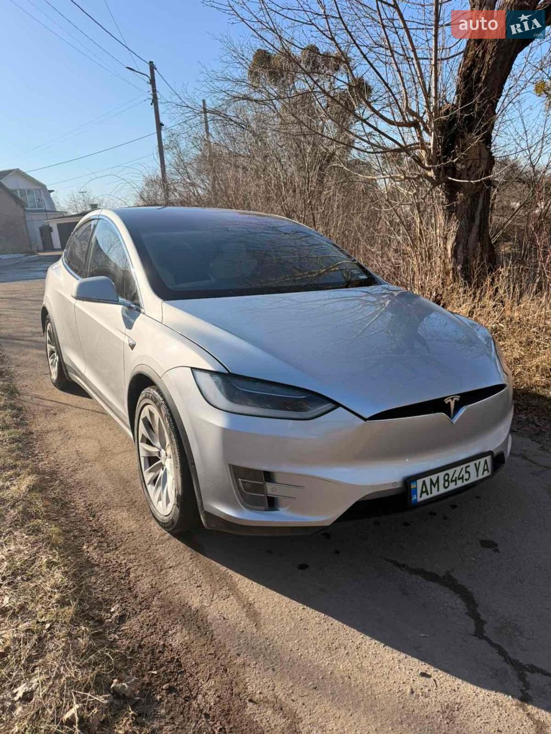 Tesla Model X 2018 VIN 5YJXCBE21JF113146 фото оголошення 8 з 19