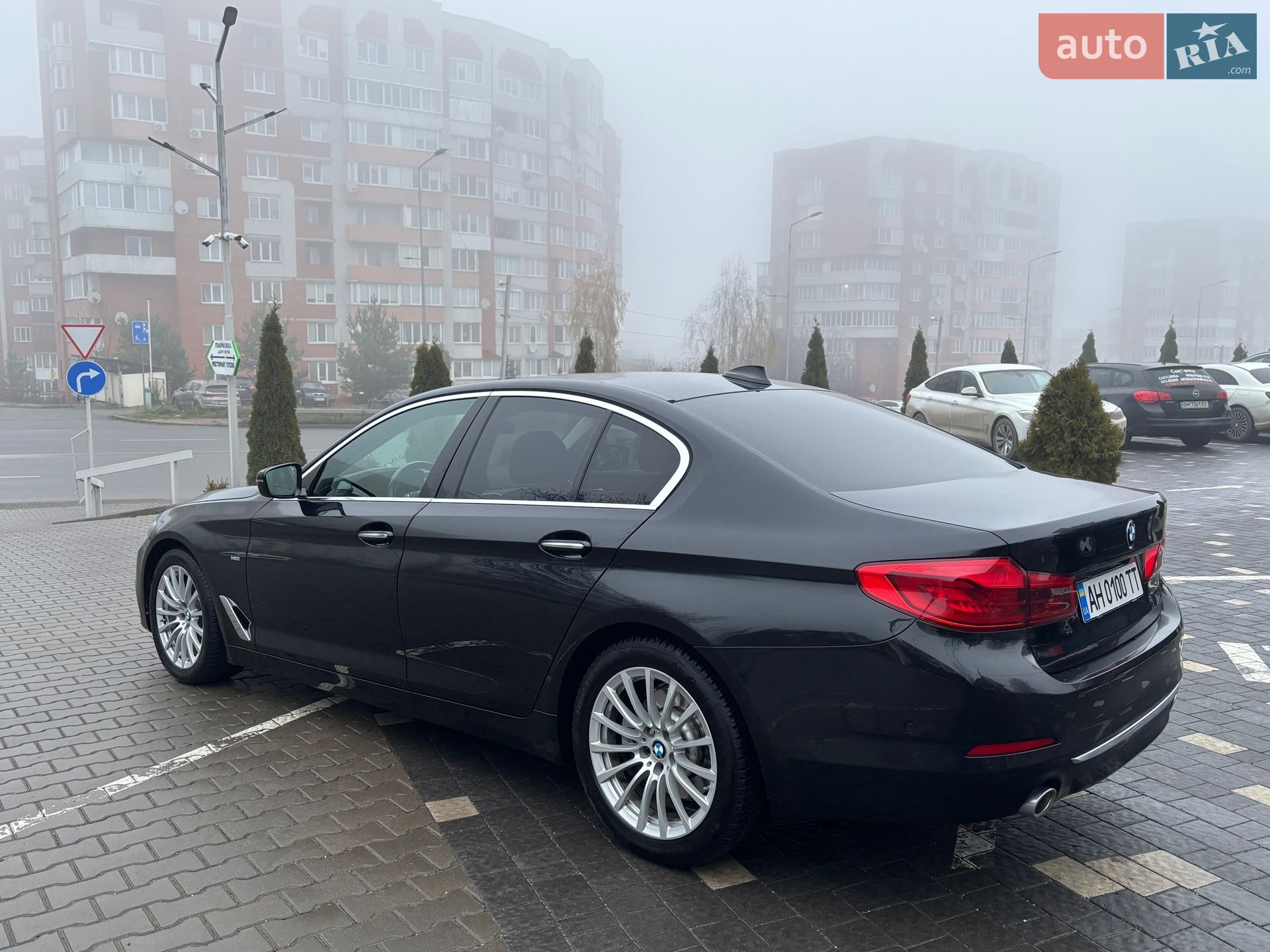 BMW 5 Series 2017 VIN WBAJC31010G872008 фото оголошення 14 з 25