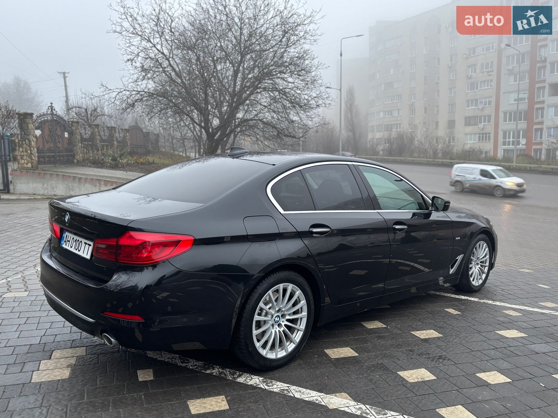 BMW 5 Series 2017 VIN WBAJC31010G872008 фото оголошення 16 з 25