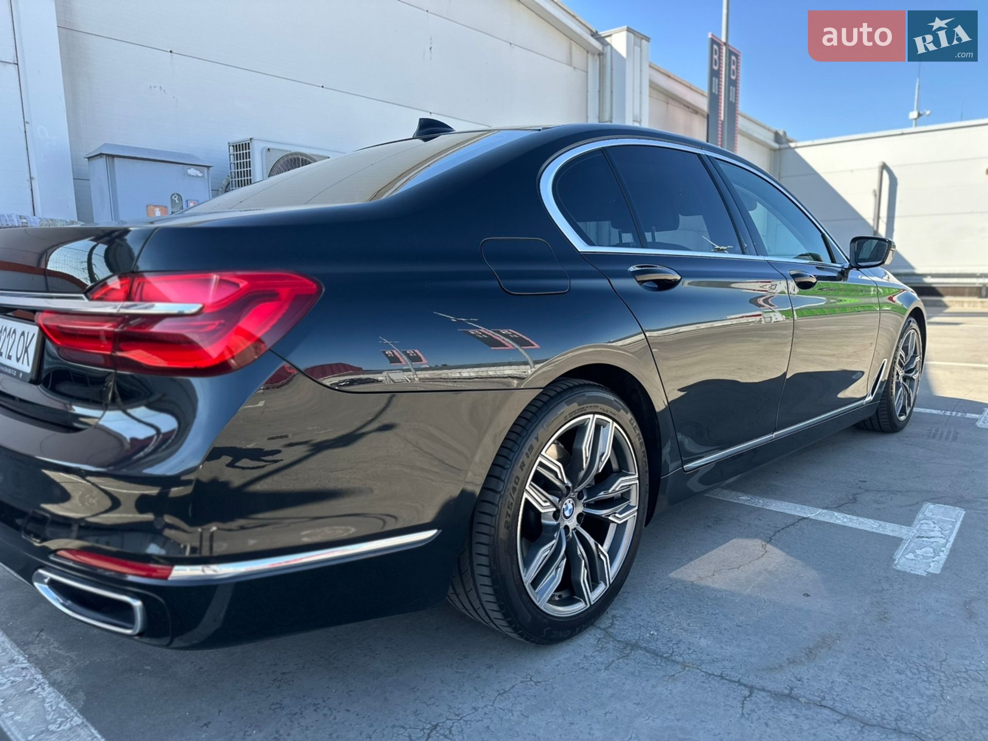 BMW 7 Series 2016 VIN WBA7C41070G641789 фото оголошення 14 з 44