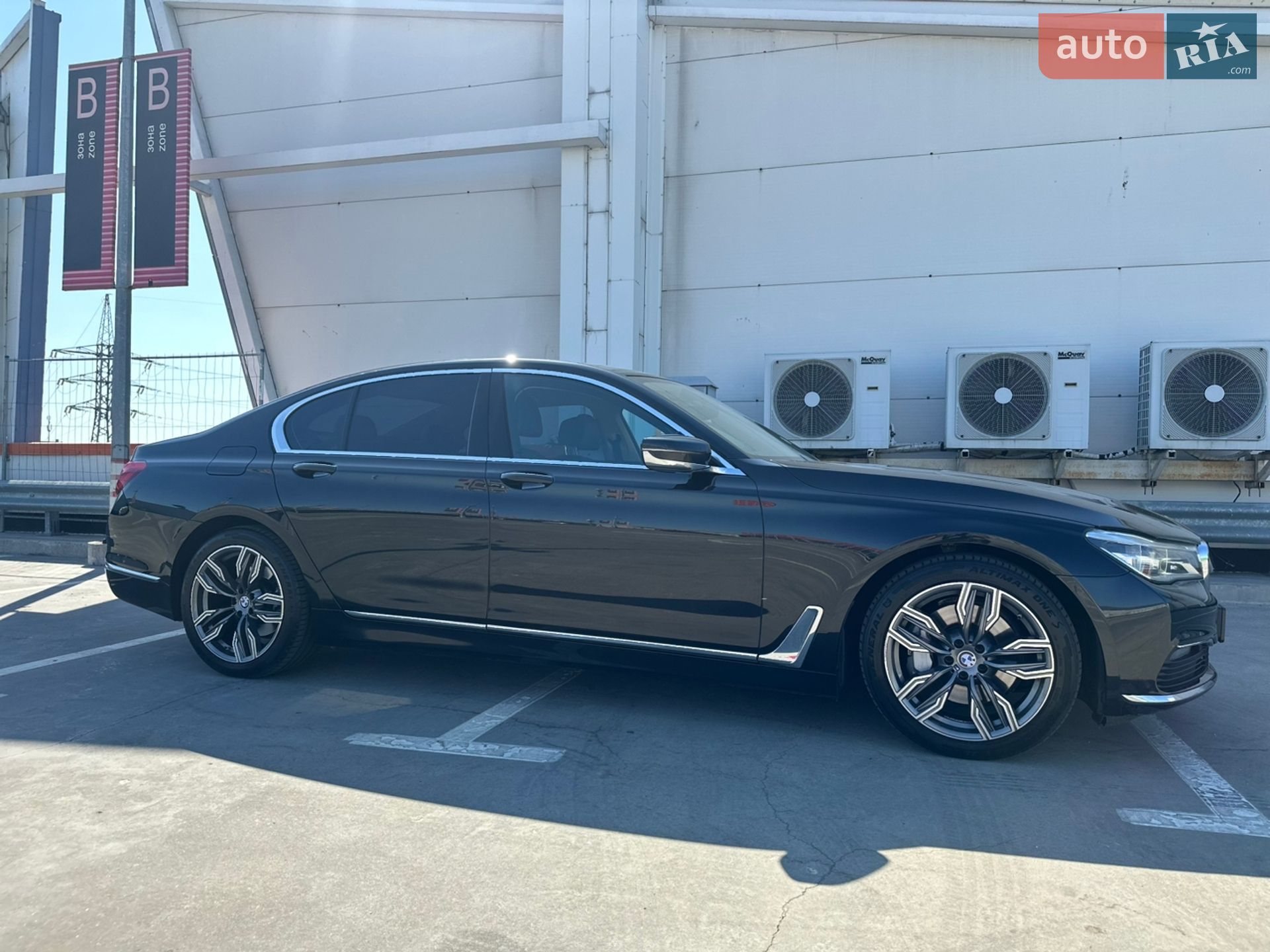 BMW 7 Series 2016 VIN WBA7C41070G641789 фото оголошення 19 з 44