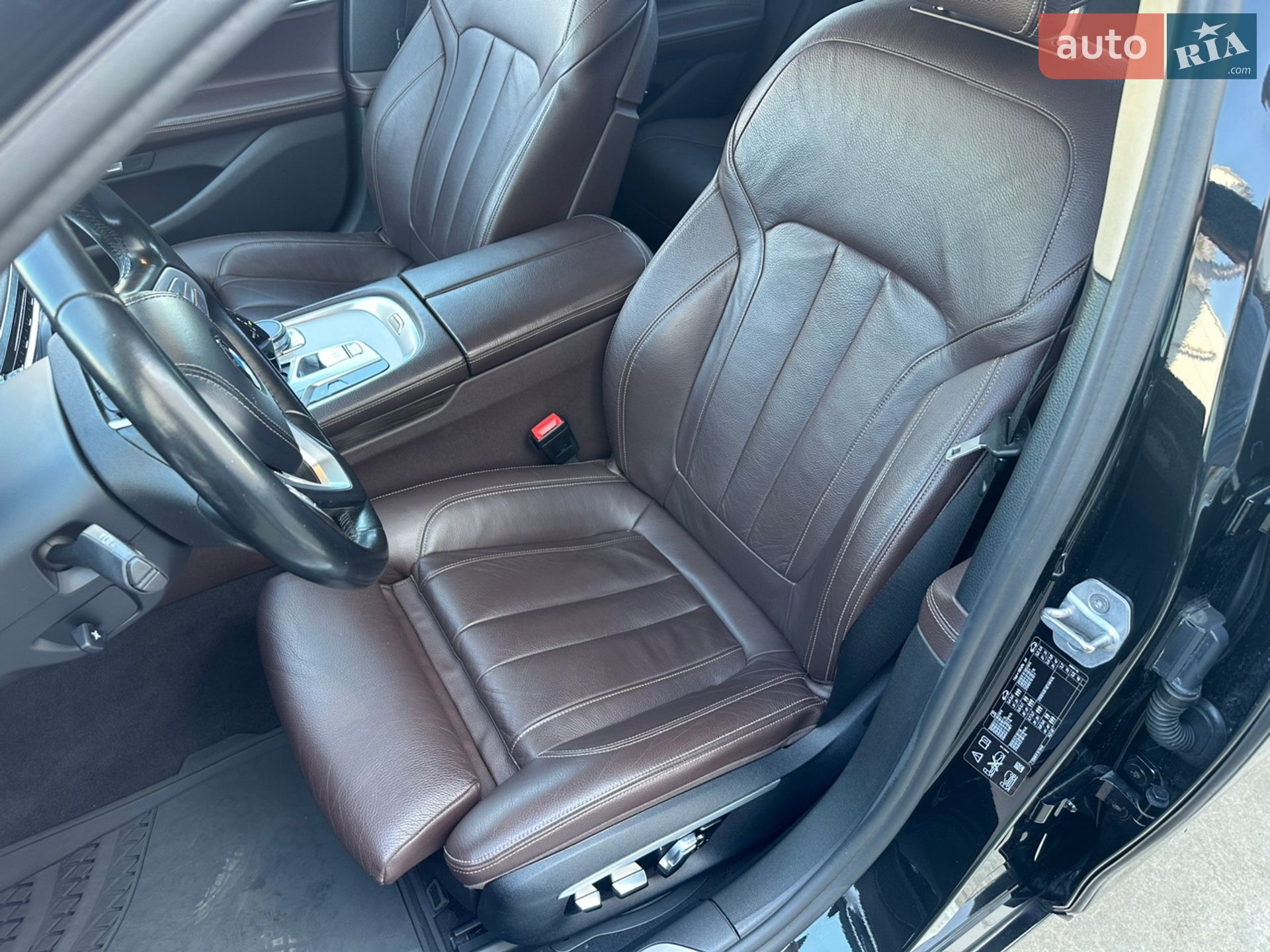 BMW 7 Series 2016 VIN WBA7C41070G641789 фото оголошення 29 з 44