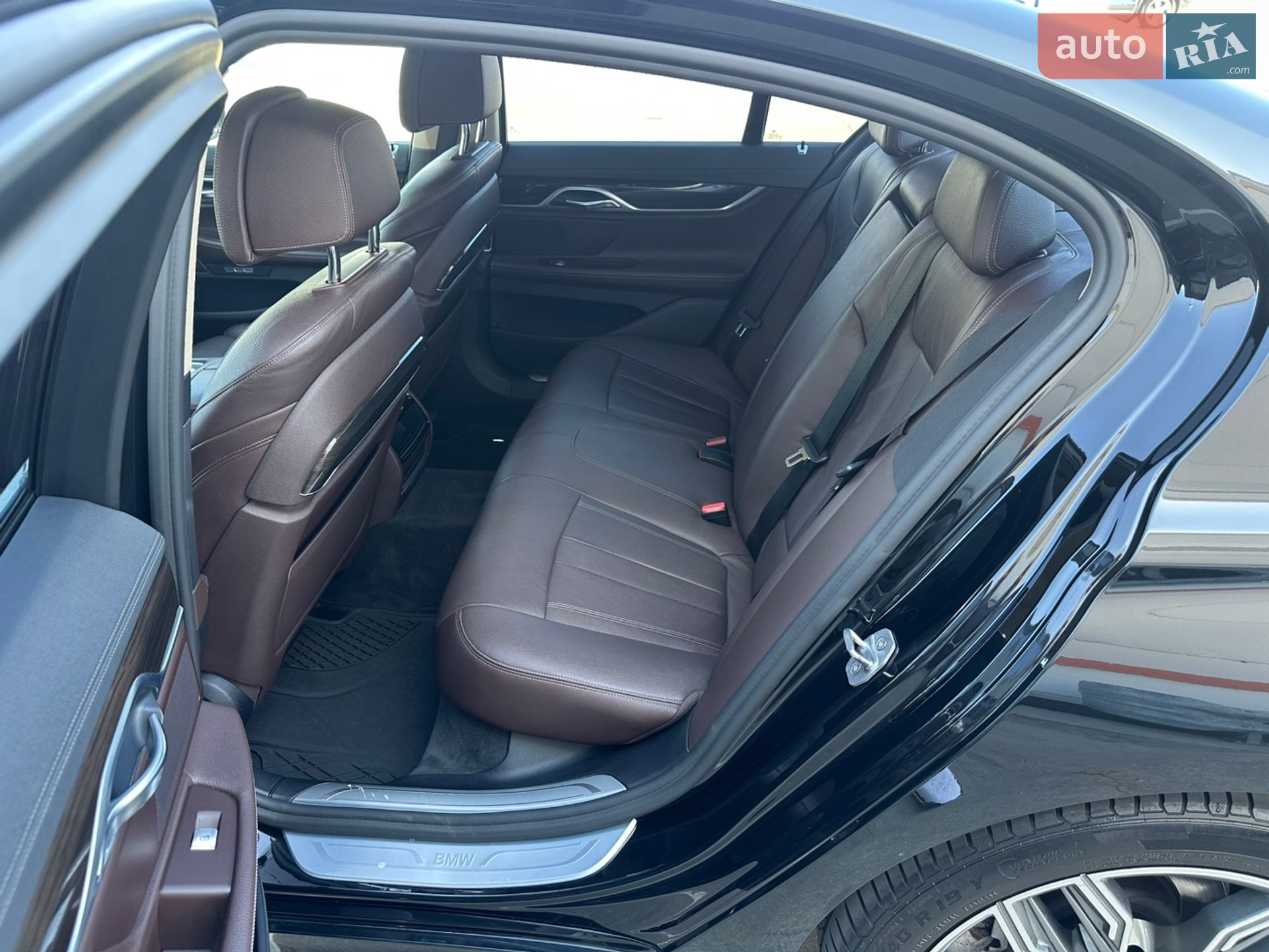 BMW 7 Series 2016 VIN WBA7C41070G641789 фото оголошення 30 з 44