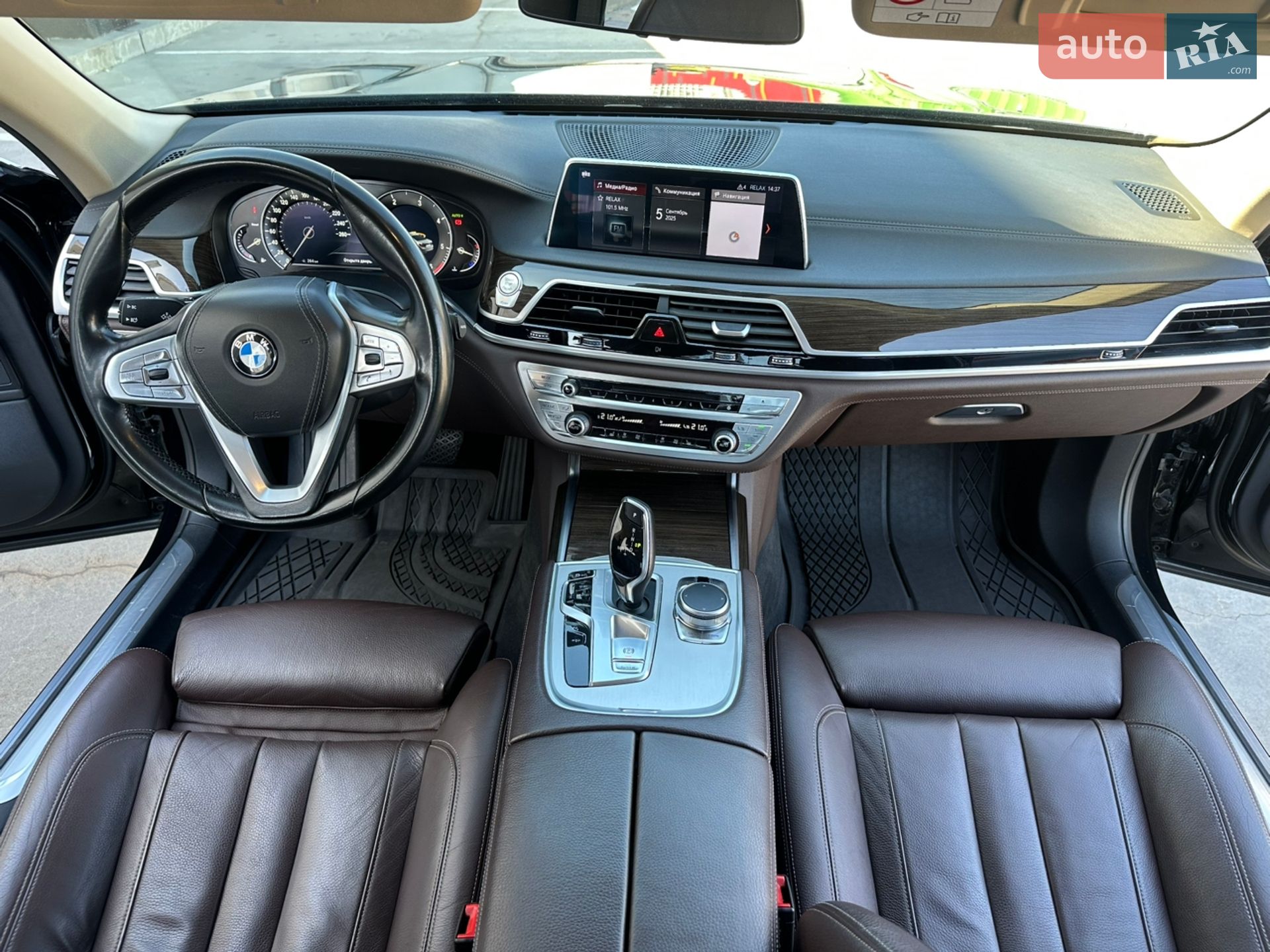 BMW 7 Series 2016 VIN WBA7C41070G641789 фото оголошення 37 з 44