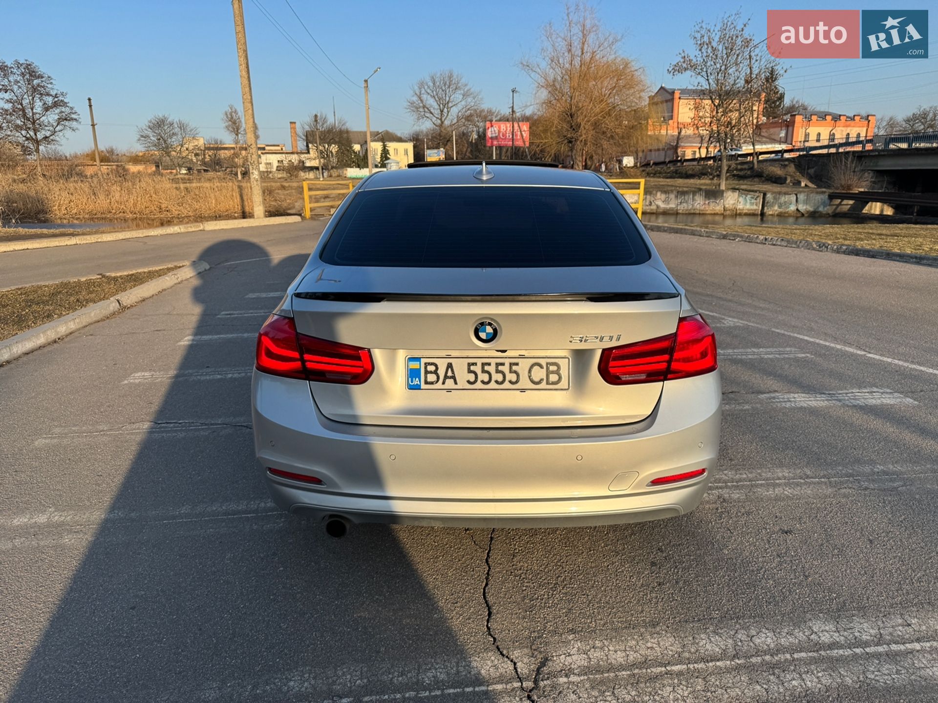 BMW 3 Series 2016 VIN WBA8E1G54GNT99680 фото оголошення 5 з 14
