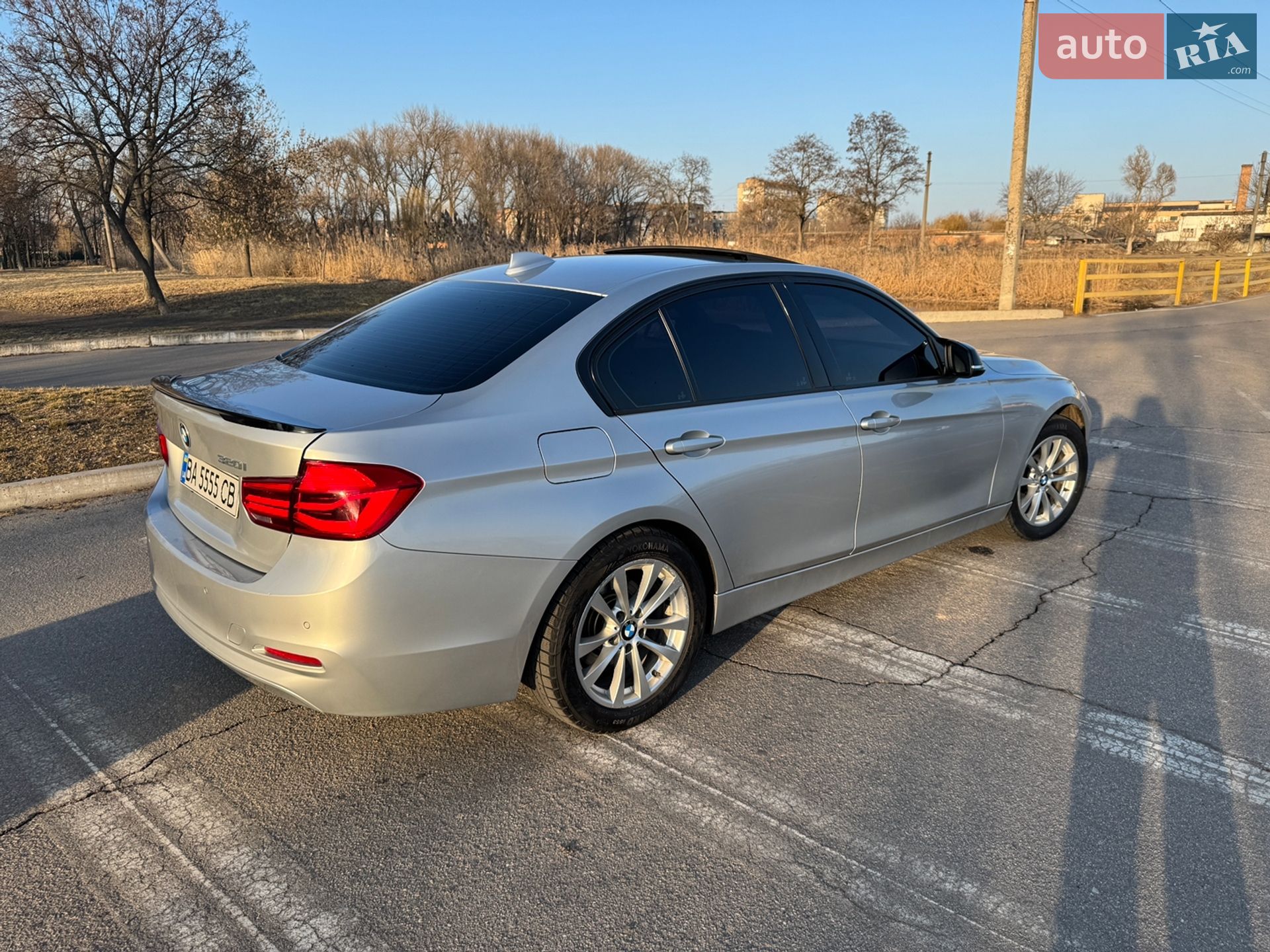 BMW 3 Series 2016 VIN WBA8E1G54GNT99680 фото оголошення 6 з 14