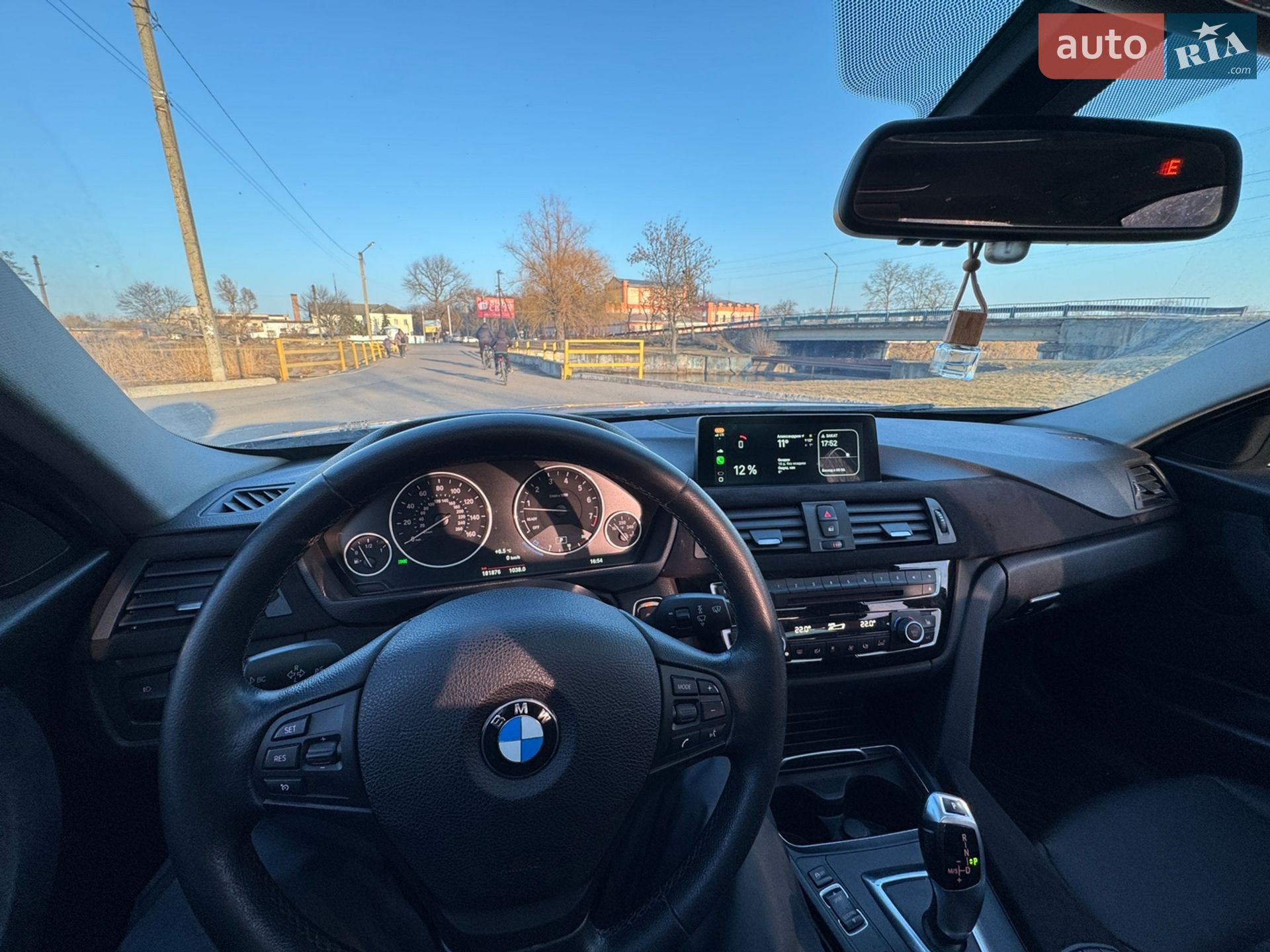 BMW 3 Series 2016 VIN WBA8E1G54GNT99680 фото оголошення 10 з 14